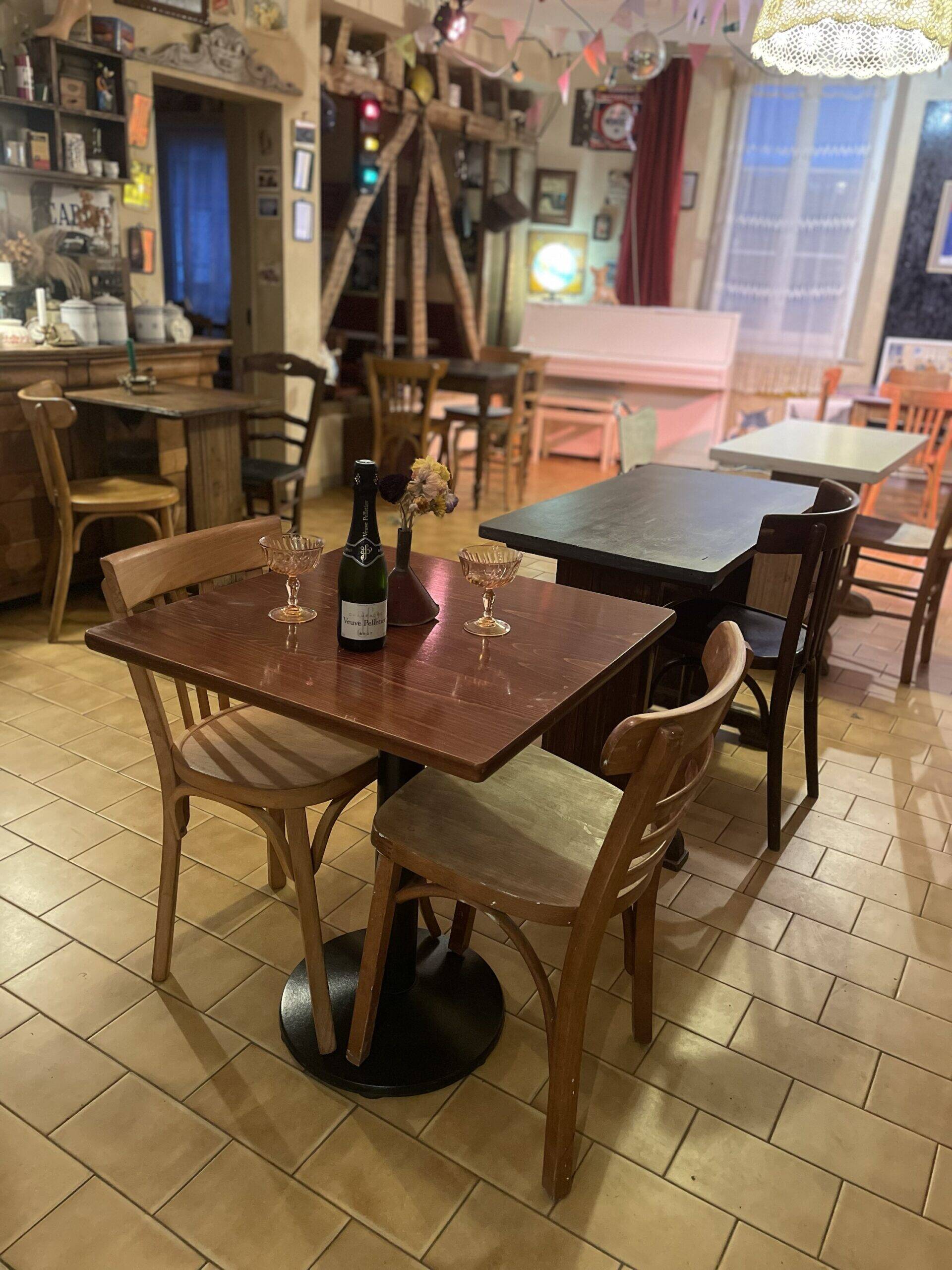 Table bistrot