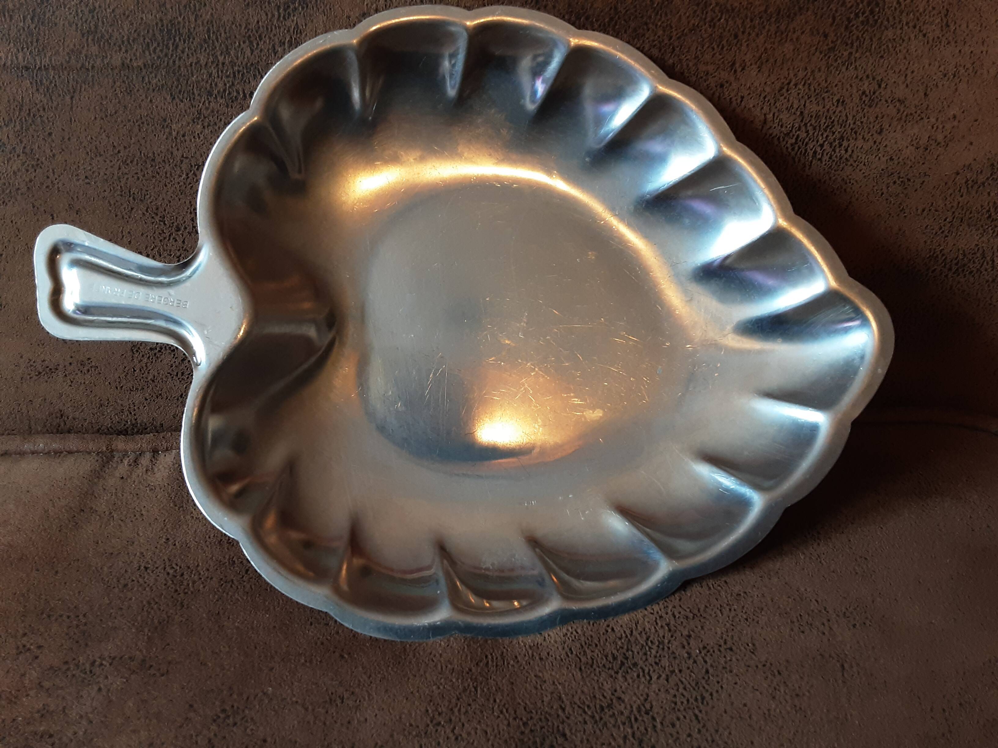 Coupelle  métal Bergère de France