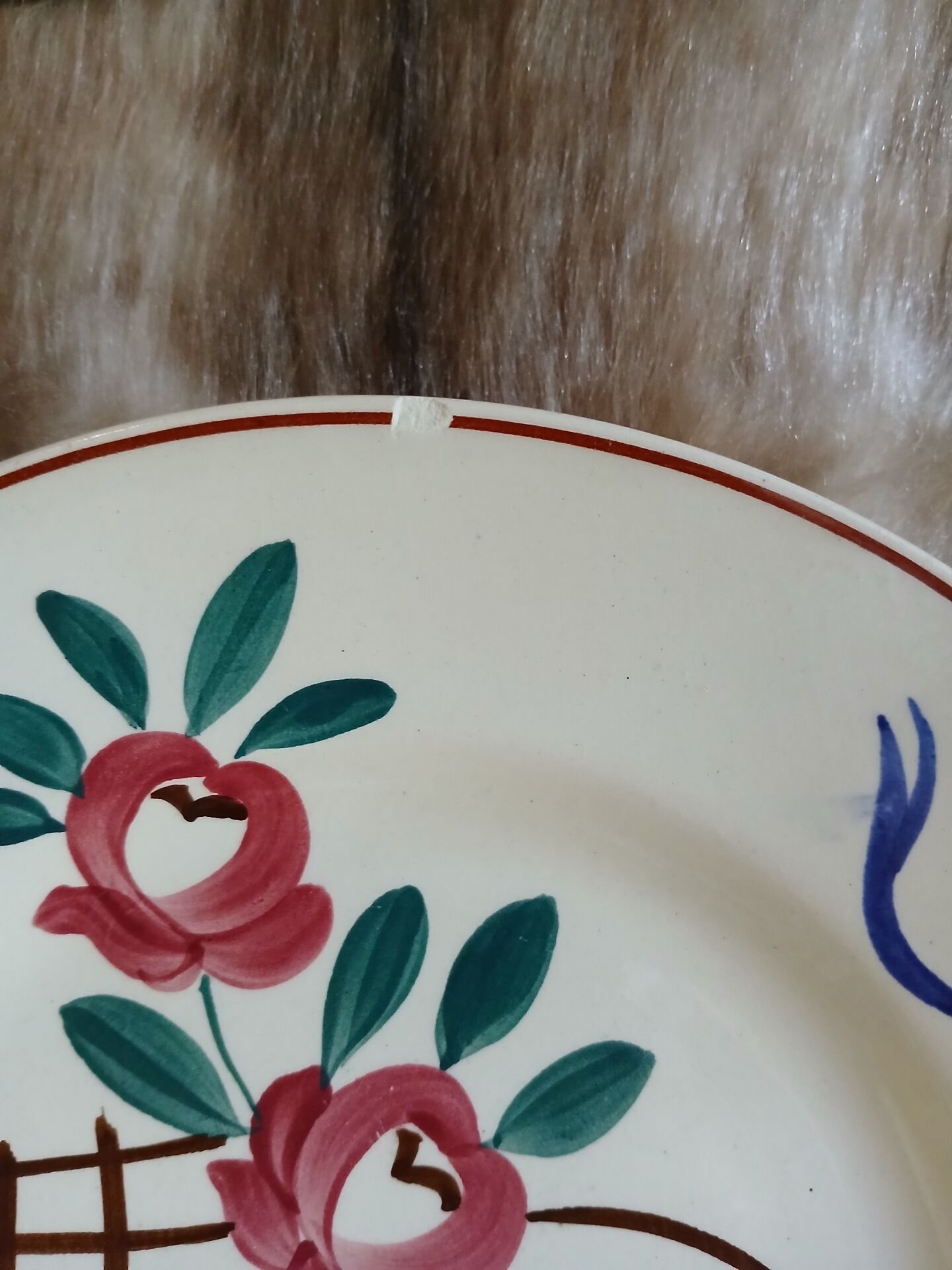 4 antique Longchamp dessert plates
