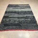Black carpet with abraches 202x266cm