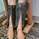 Anciens embauchoirs à bottes en bois