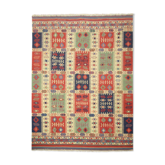 Flat-woven traditional kilim rug - 285x385cm
