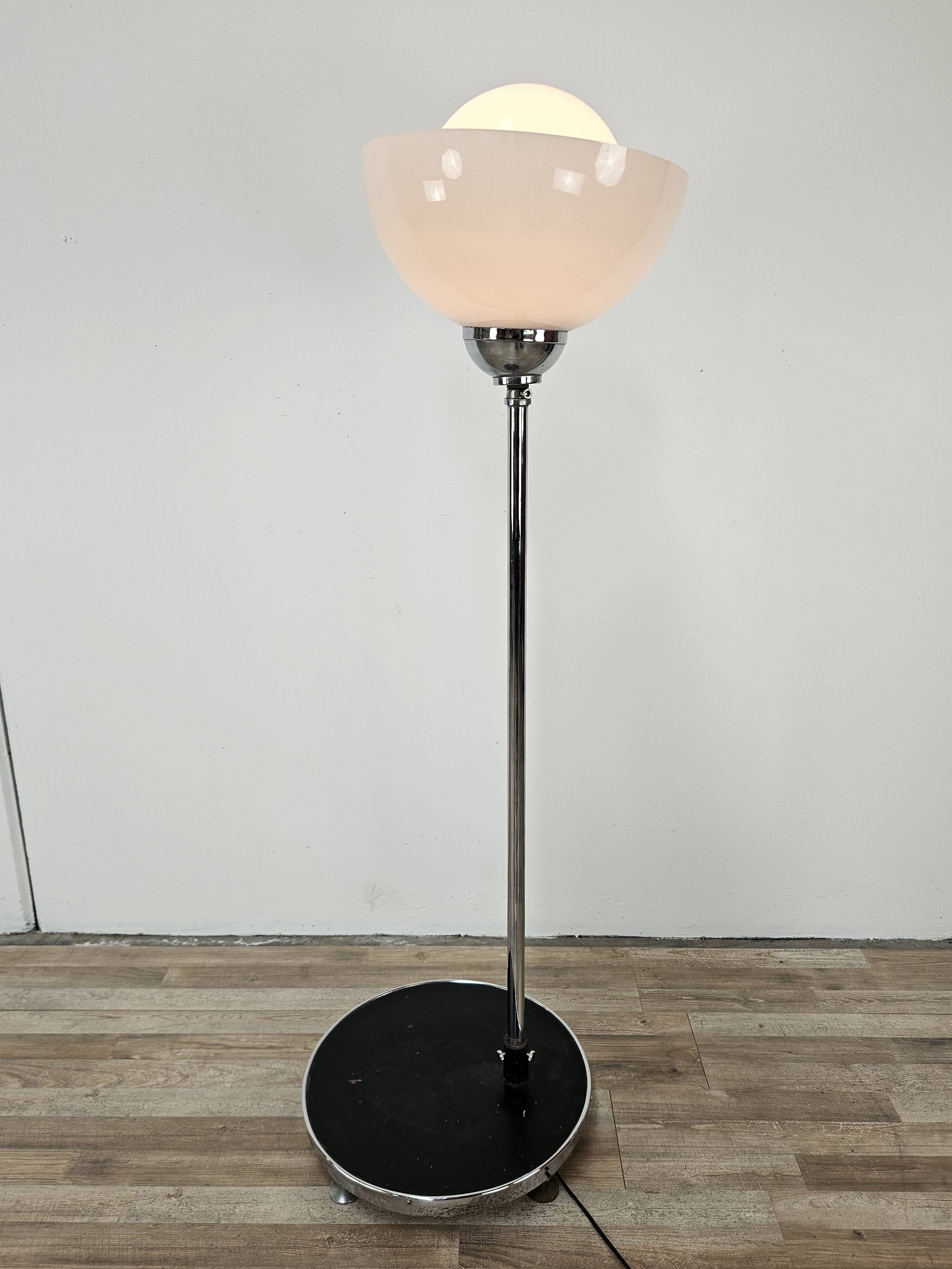 70's floor lamp in metal and white glass