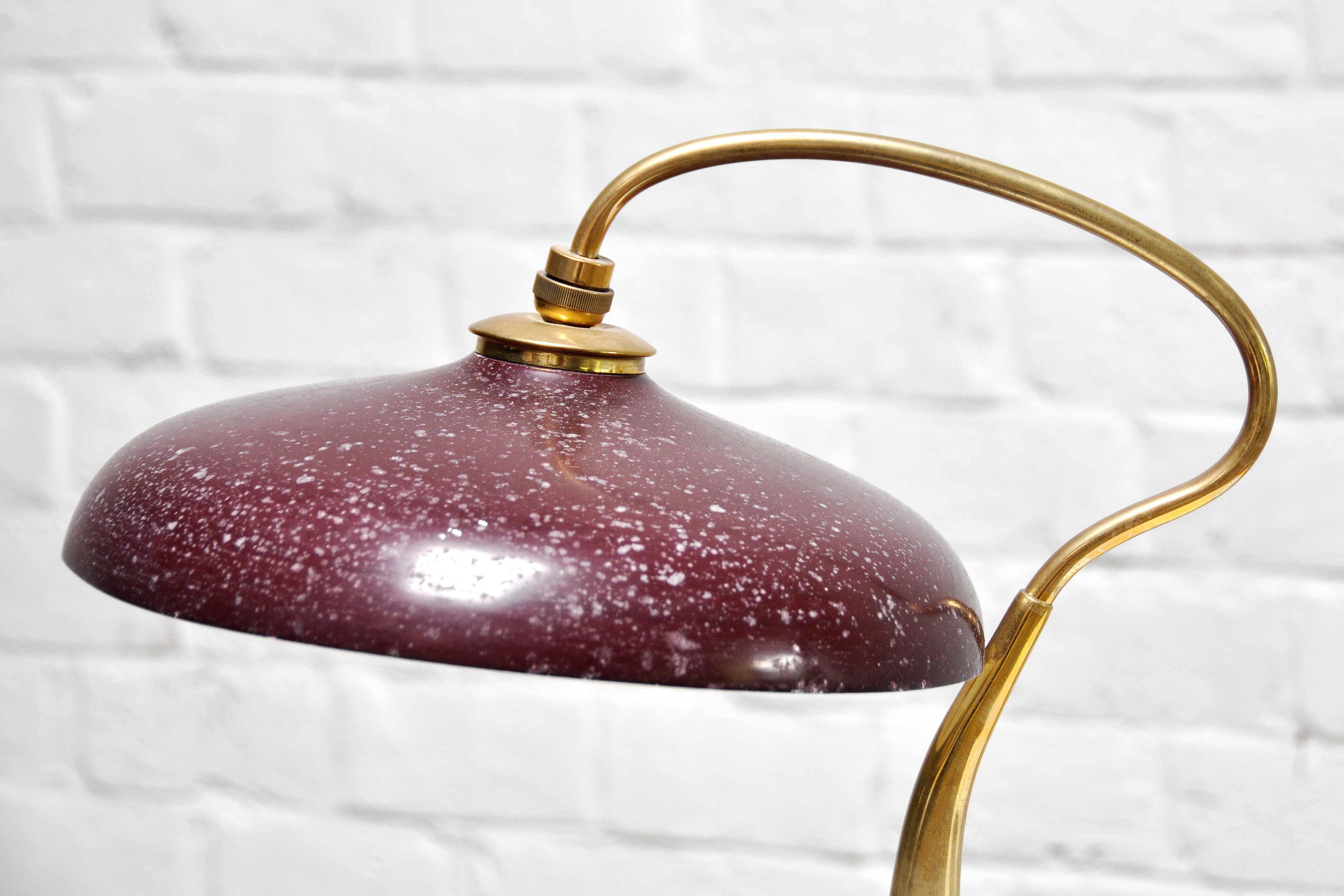 Table lamp by Giuseppe Ostuni for Oluce, 1950