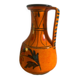 Iraqi ceramic vase