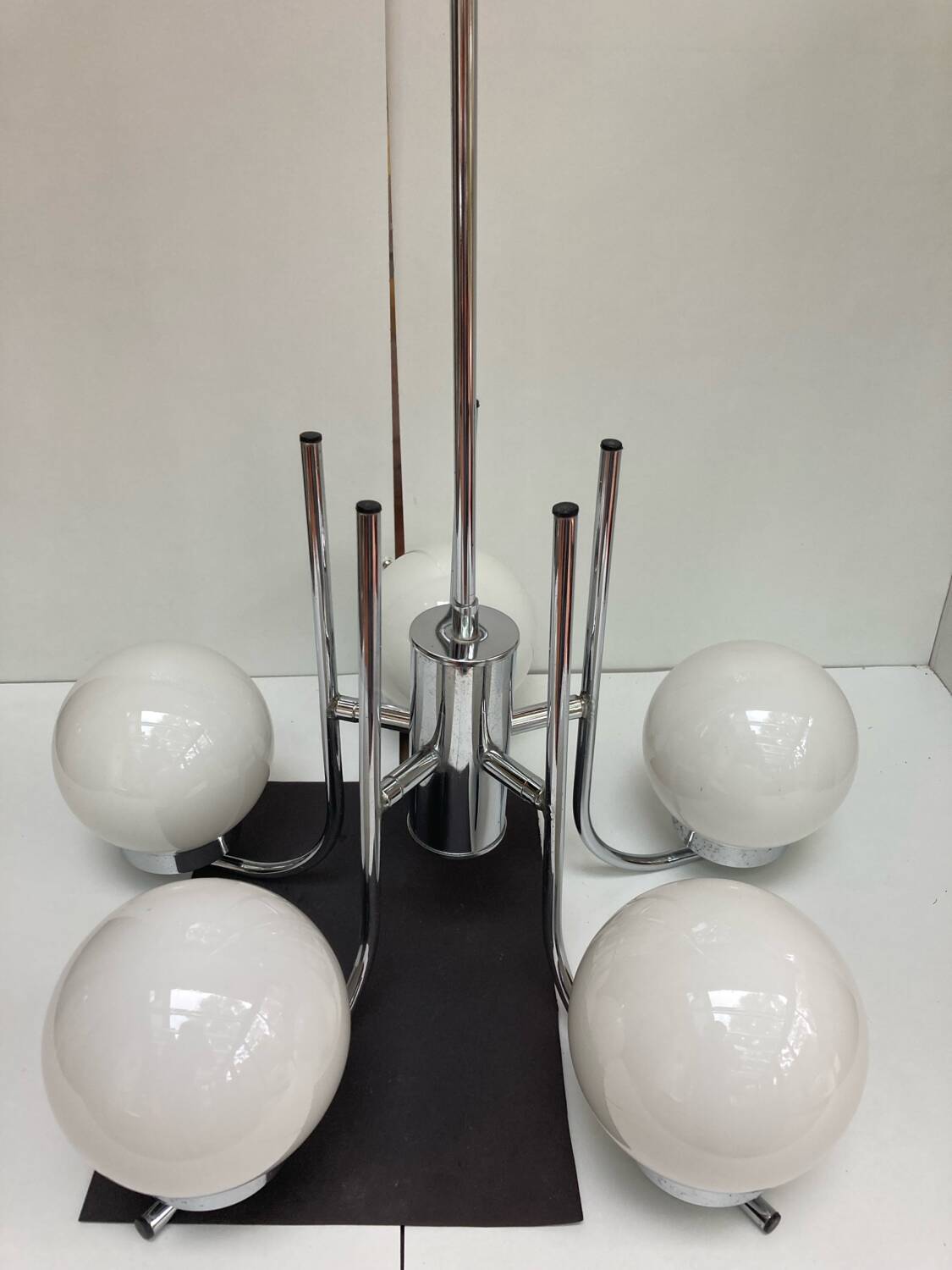Suspension chromée globe en verre vintage 70’S