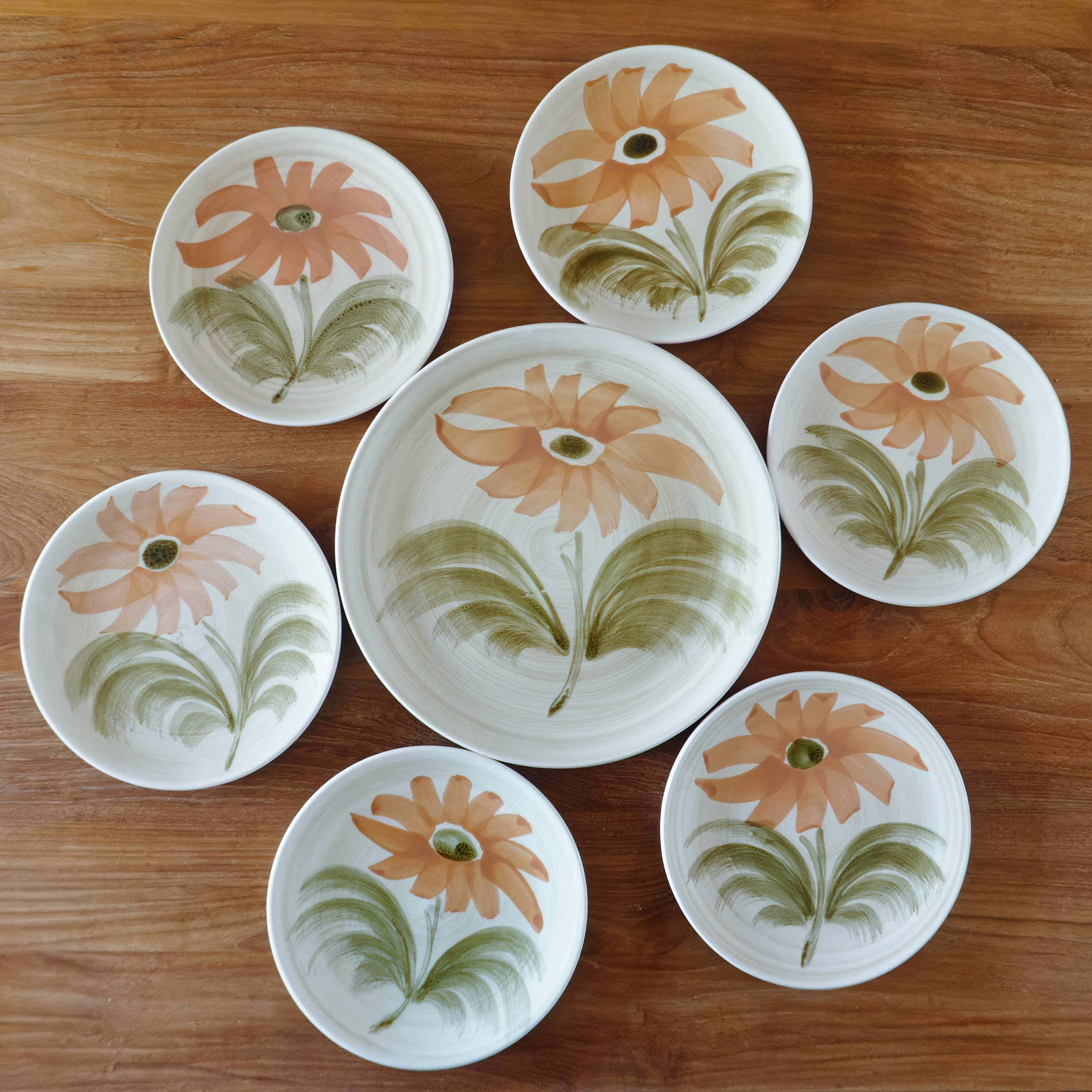 Lot 6 plates + 1 dish faience St Amand years 70