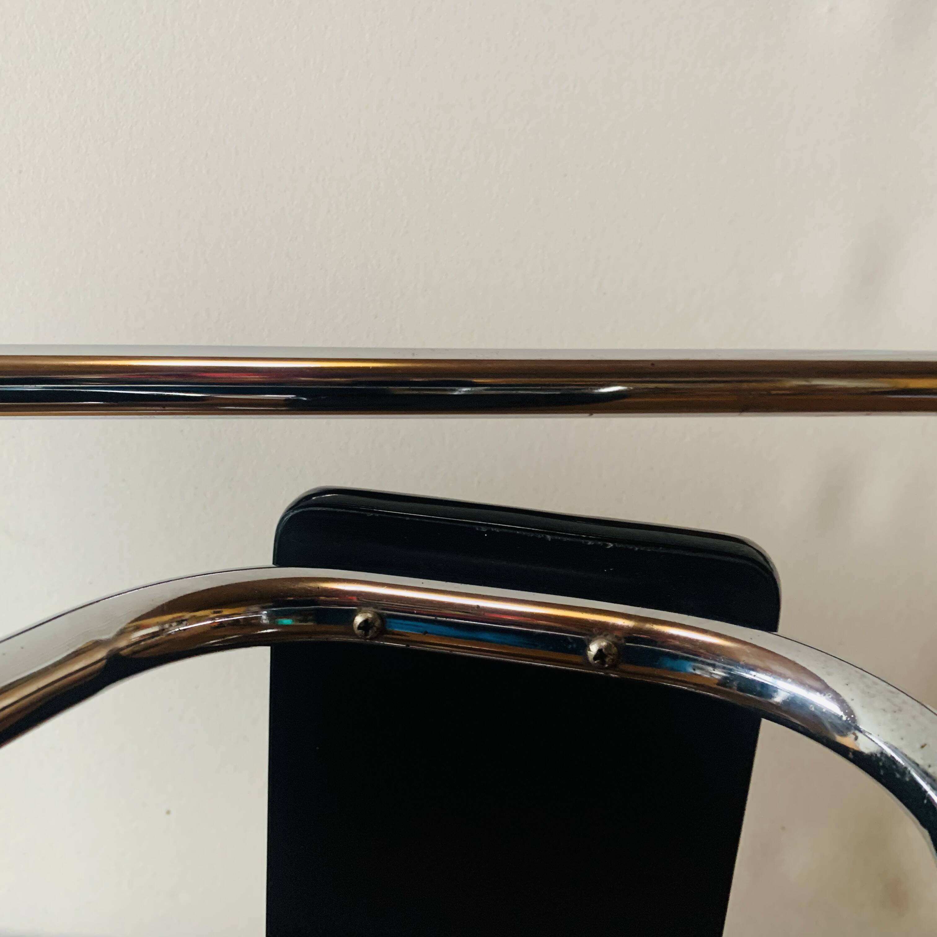 Tabouret escabeau vintage en formica noir et acier chromé