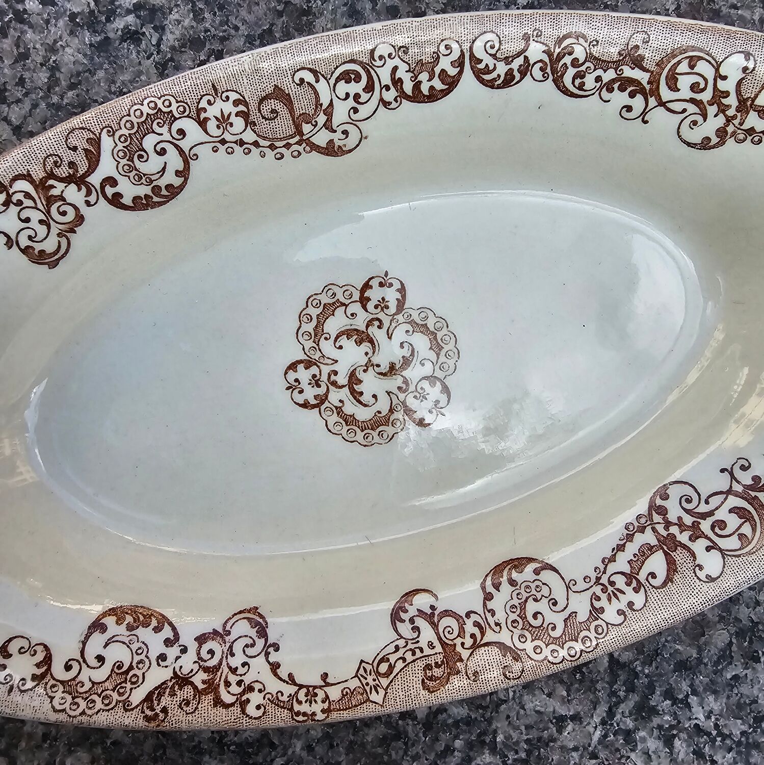 Brown Iron Earth Ravier