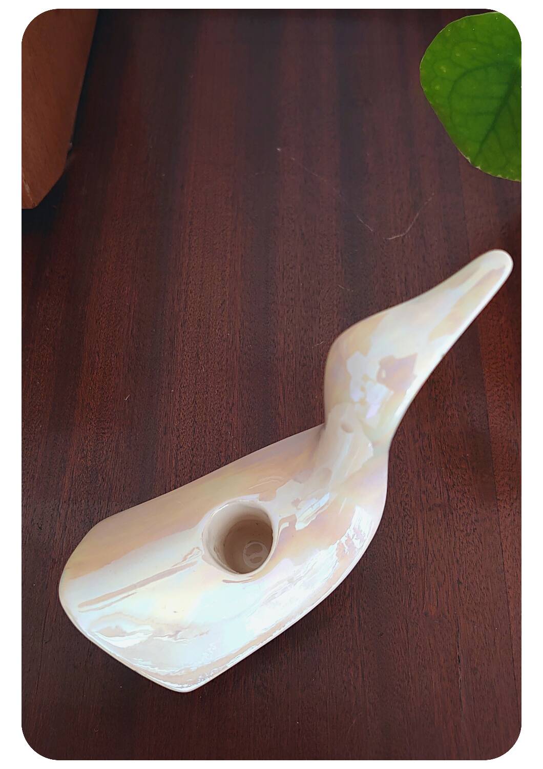 Verceram swan-shaped candle holder