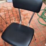 Formica kitchen table and 4 Skaï chairs