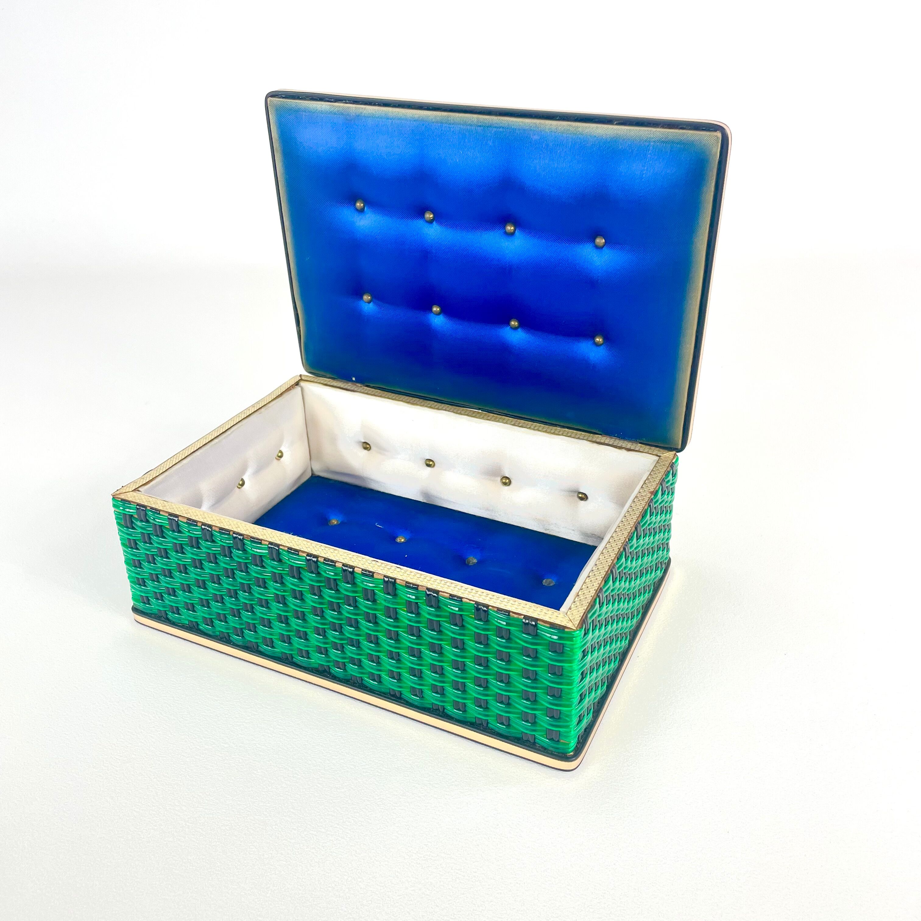 Jewelry box in scoubidou, upholstered interior, circa 1960
