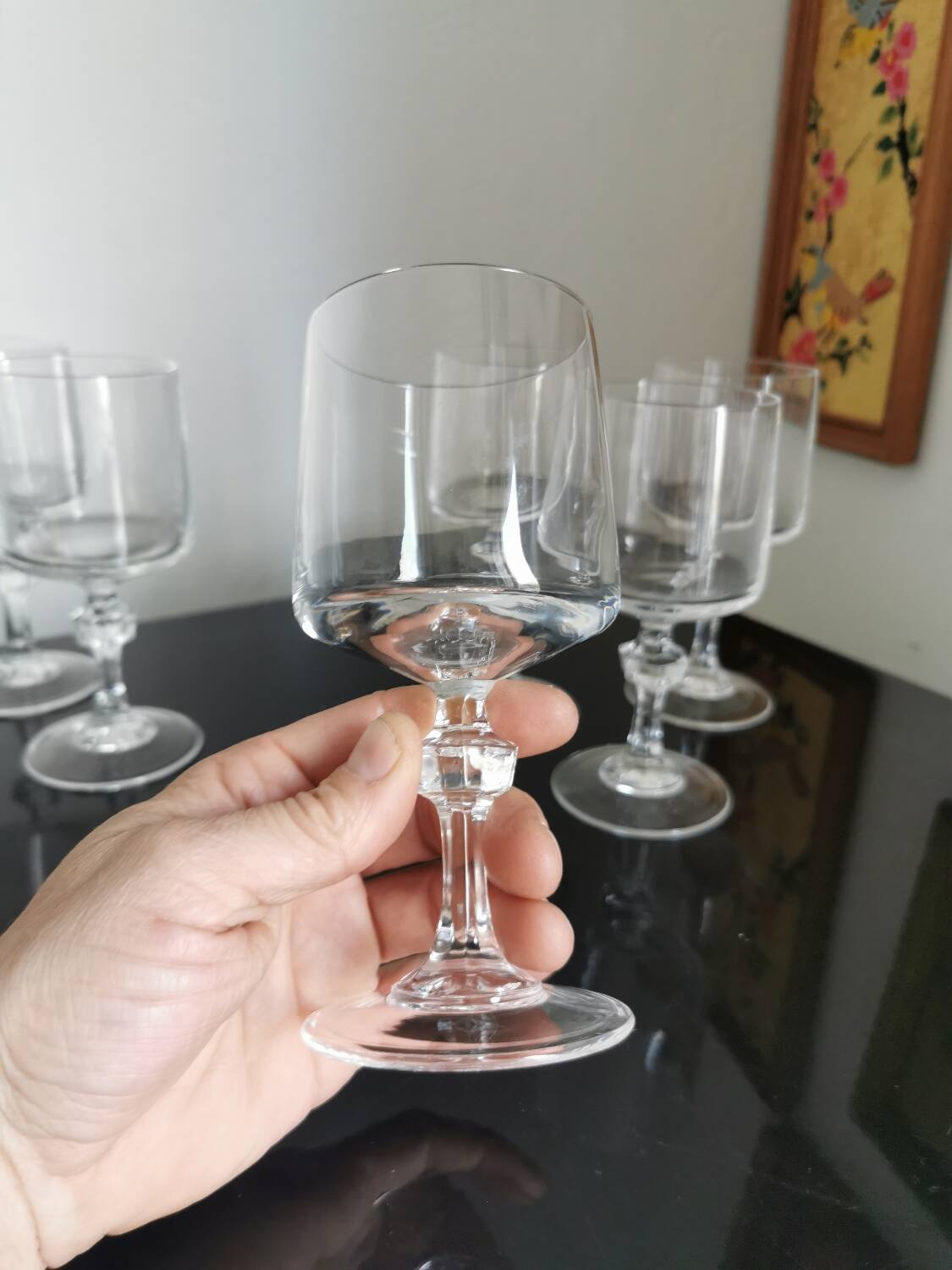 6 diamond-stemmed crystal glasses