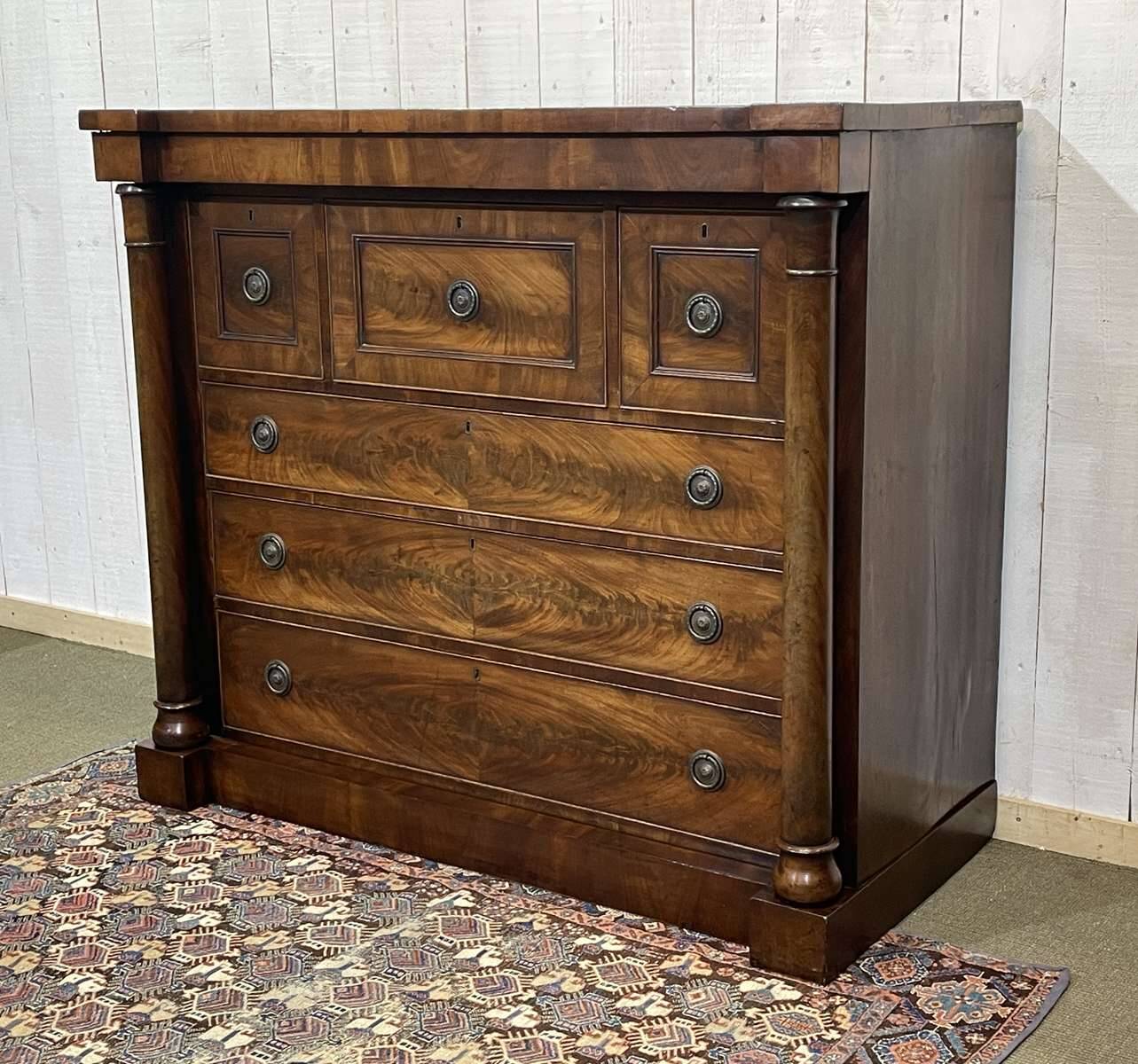 19th century Victorian mahogany chest of drawers