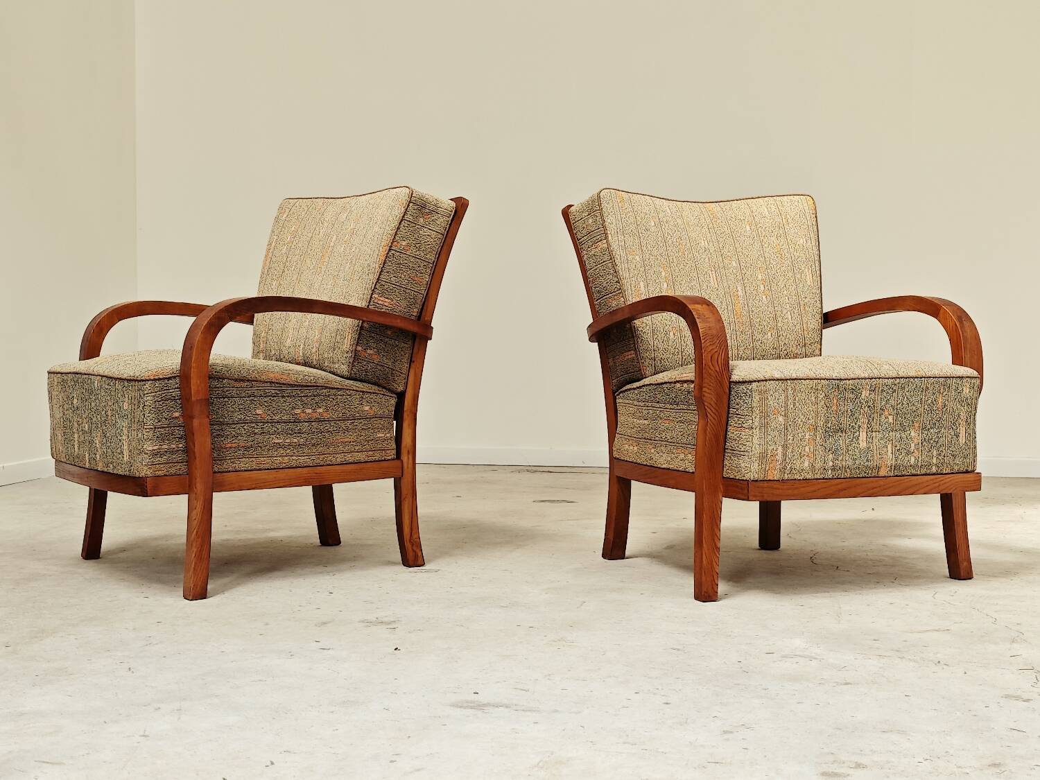 Pair of Krasna Jizba Art Deco solid wood armchairs