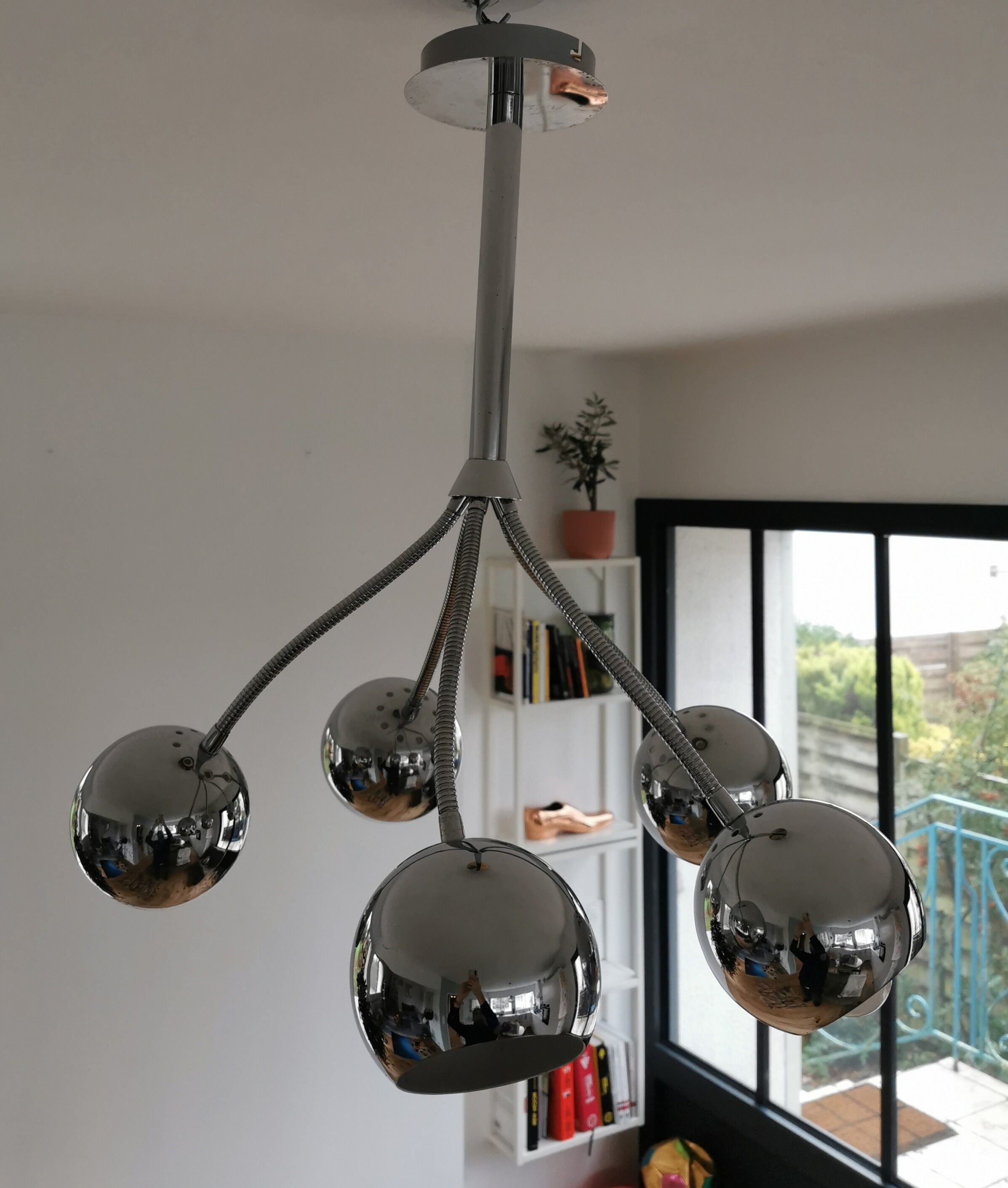 Retro balls chandelier