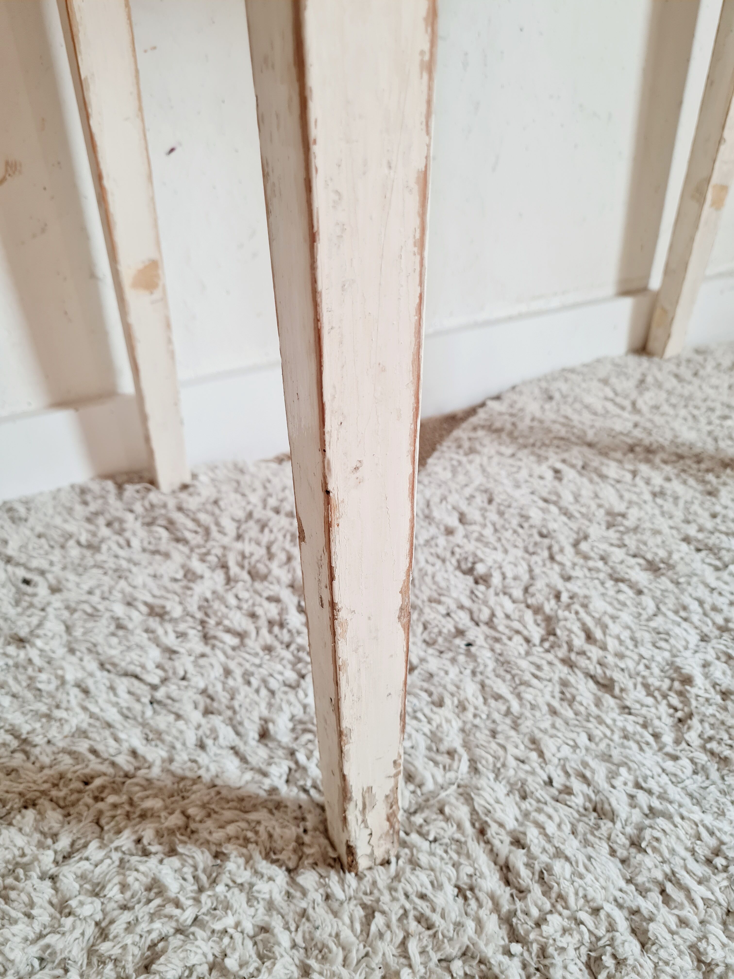 Skated white farm table