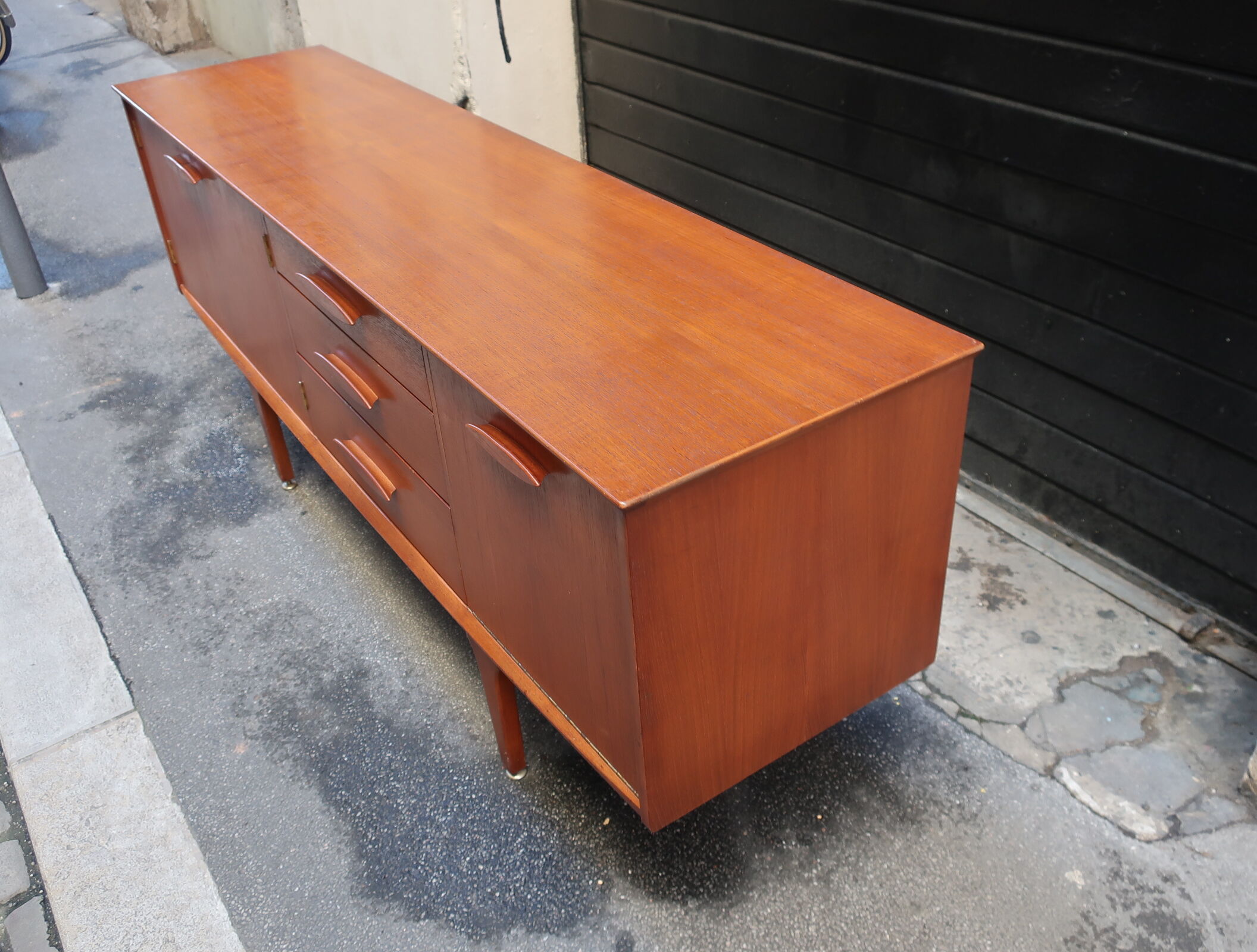 Teak sideboard from the 1960s