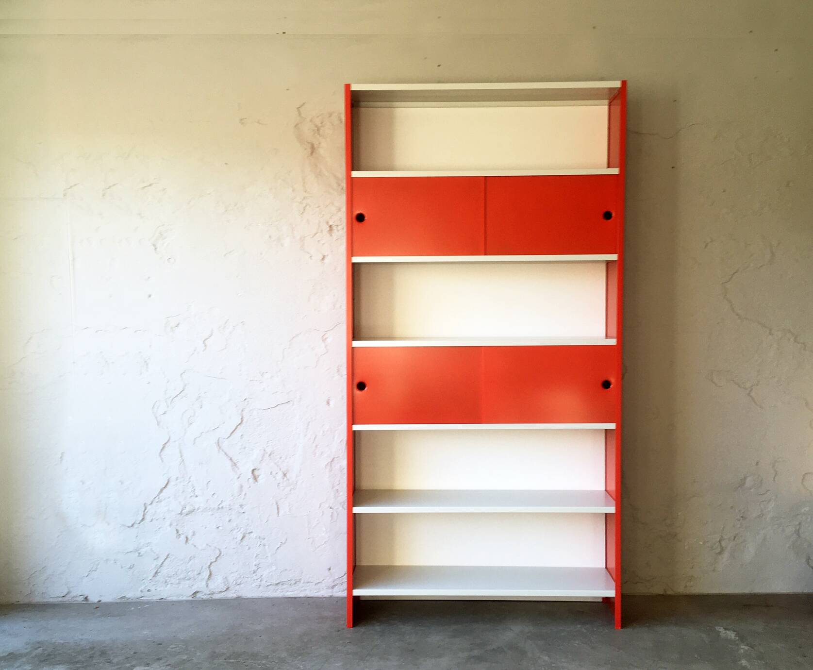 Metal modular storage system with compartments