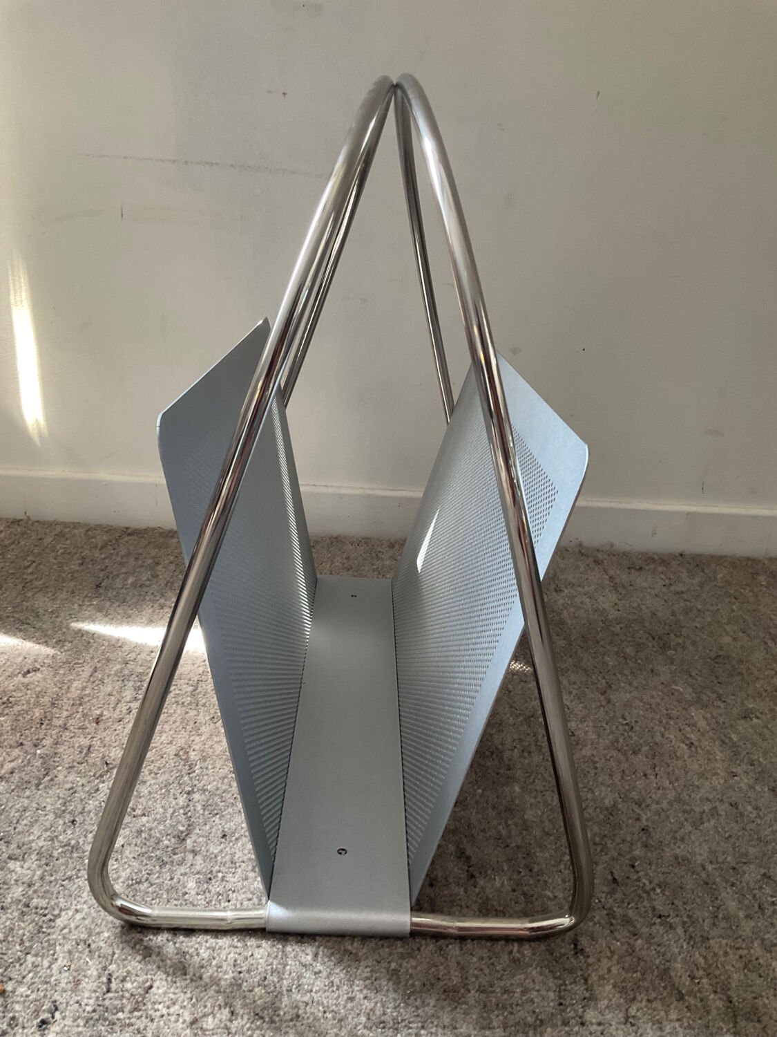 Design magazine holder Umberto Mascagni