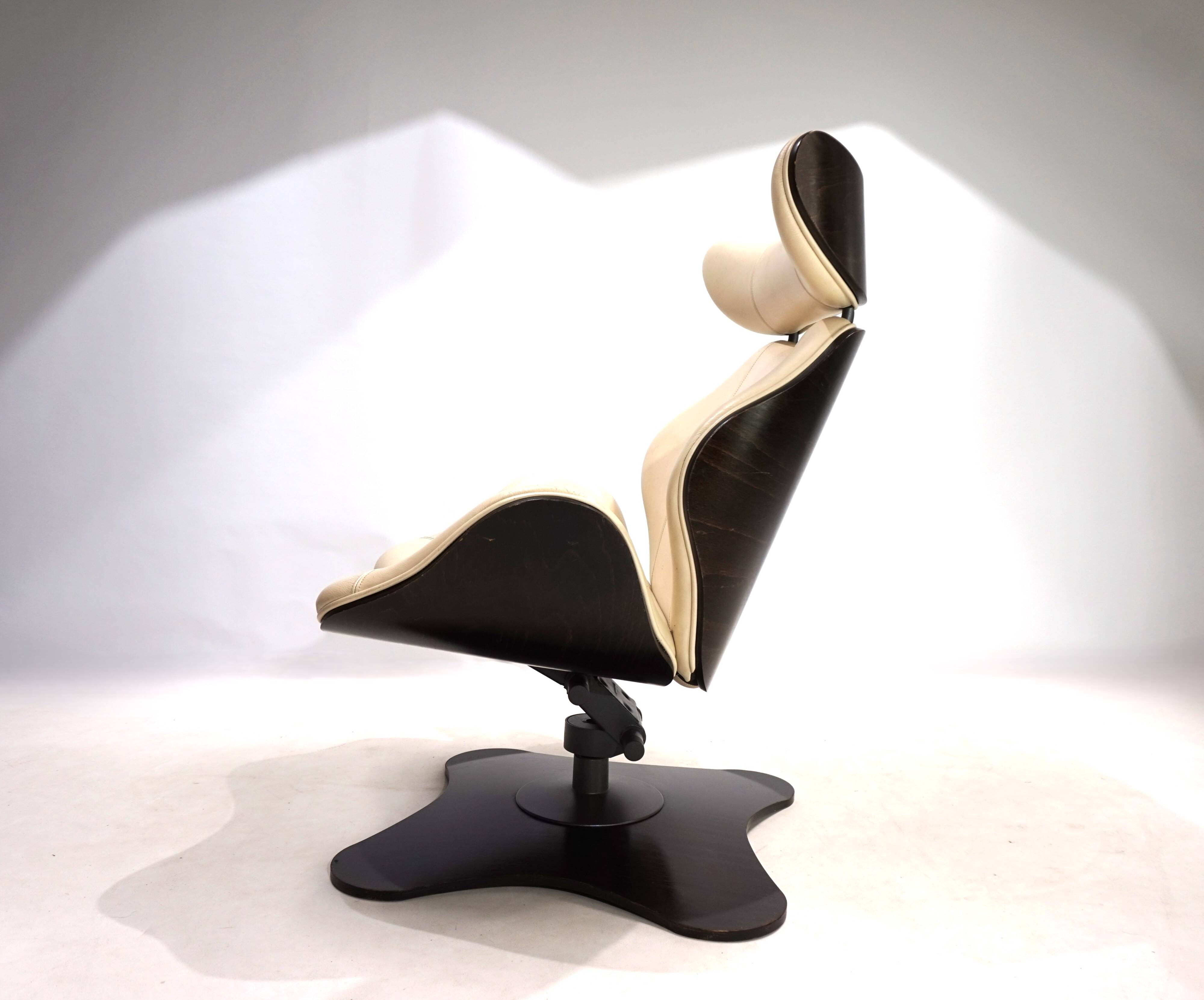 Stokke Varier Tok leather armchair with ottoman by Toshiyuki Kita, 1990