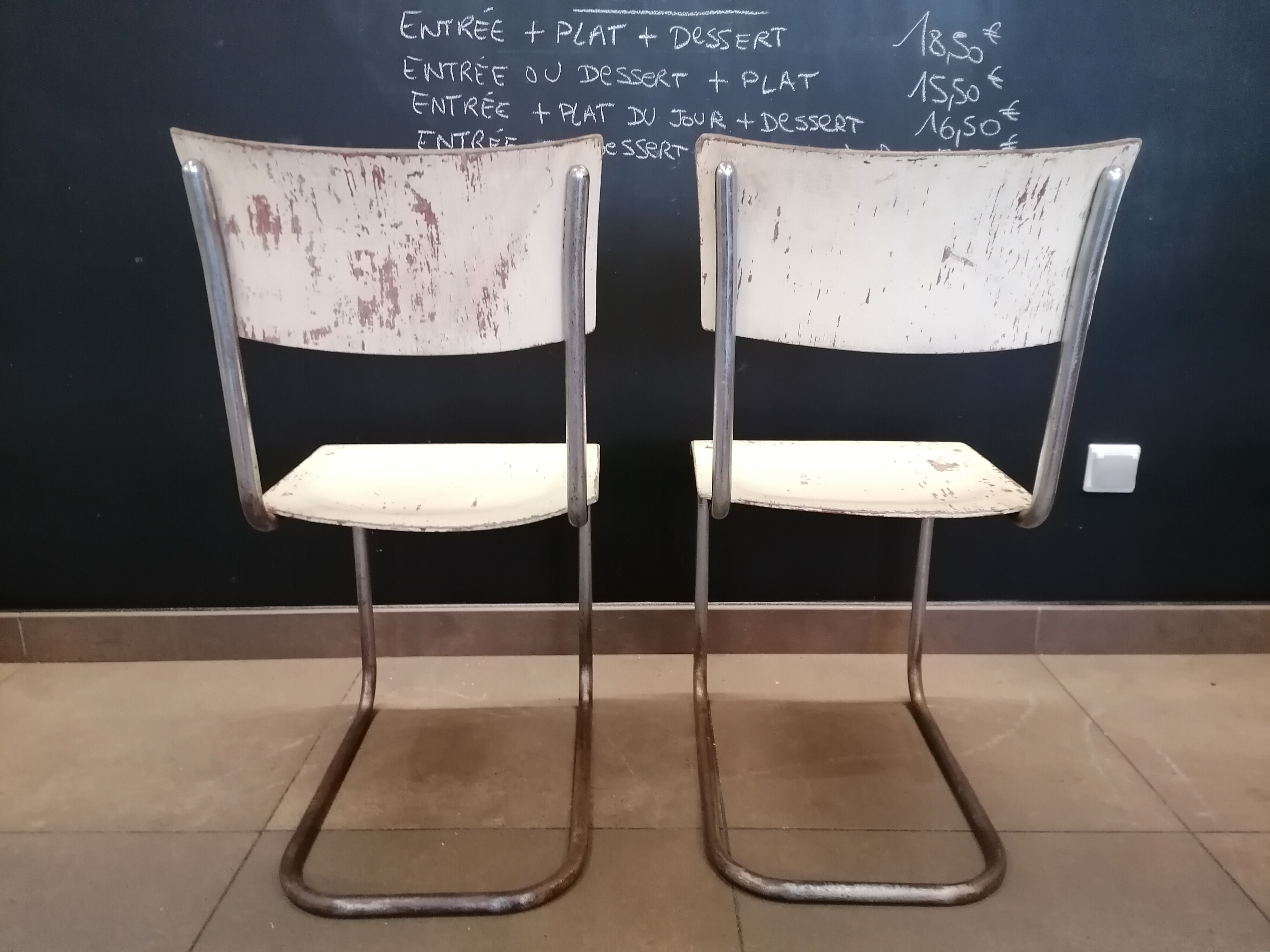 Paire de chaises en porte à faux Mart Stam, Tchécoslovaquie, années 60
