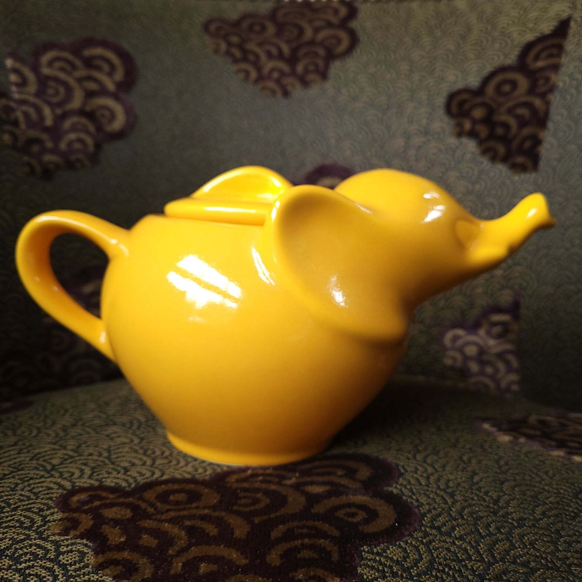 Théière Éléphant jaune 1980
