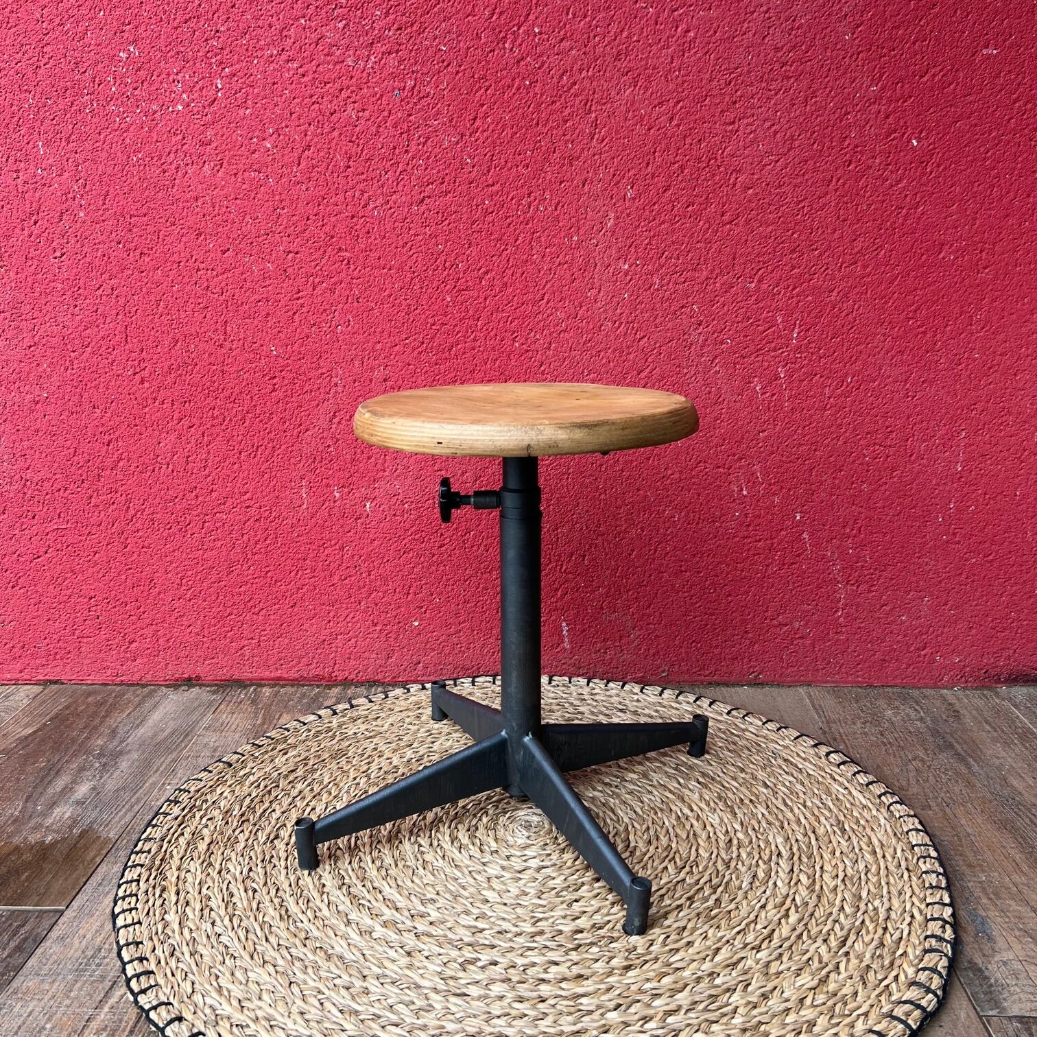 Adjustable industrial stool in metal & wood