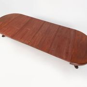 Extendable Antique English Dining Table in Victorian style, ca. 1830