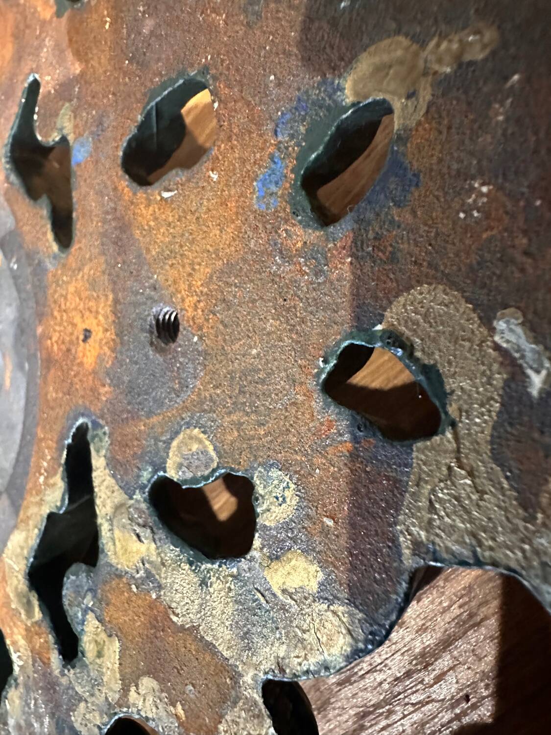 Set of 2 decorative cast iron rosettes