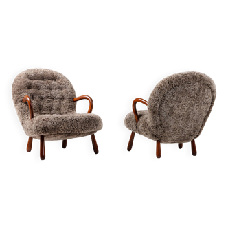 Rare pair of Clam chairs by Arnold Madsen for Madsen & Schubell, Denmark 1944