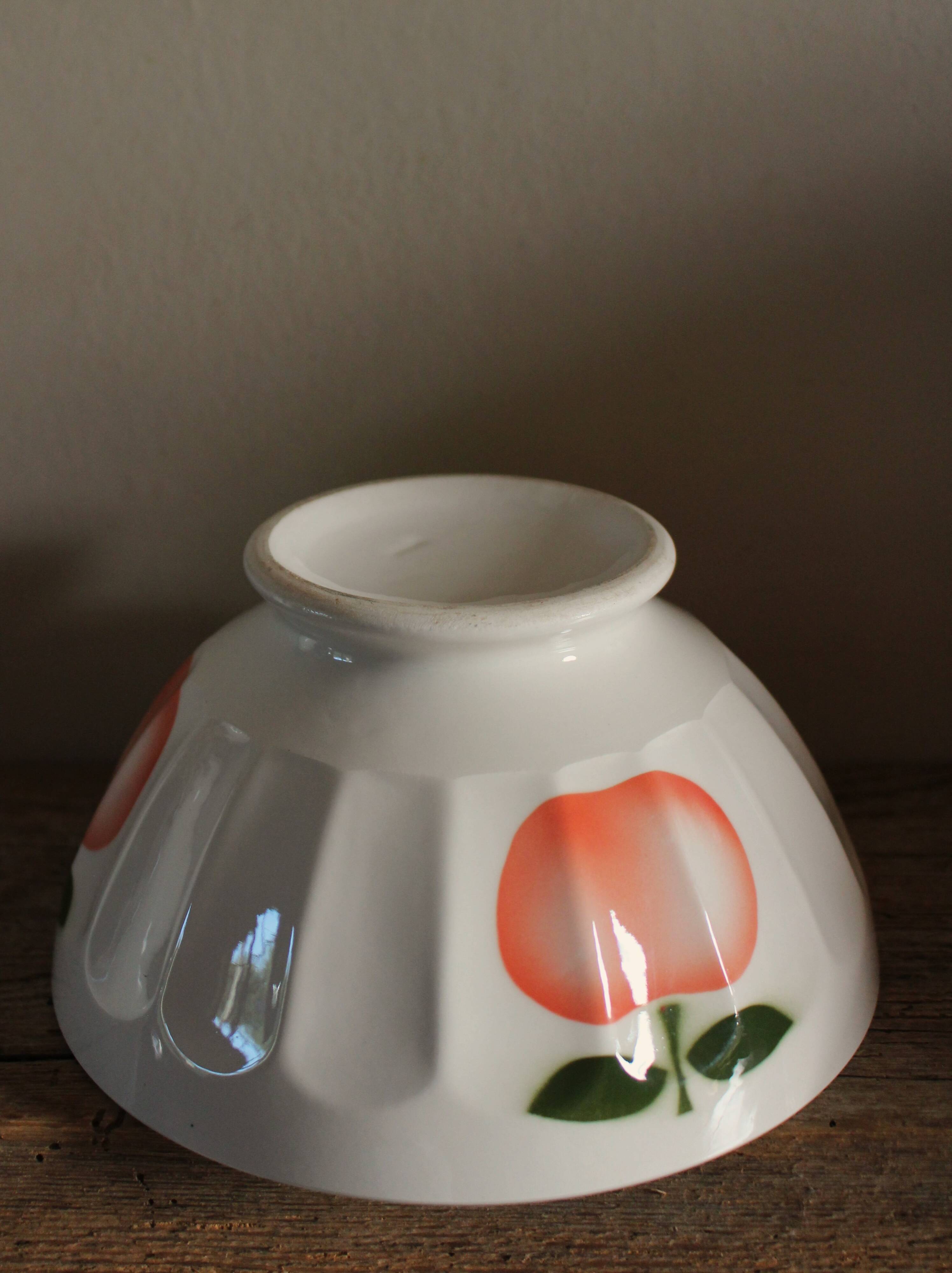 Large vintage apple ribbed footed bowl