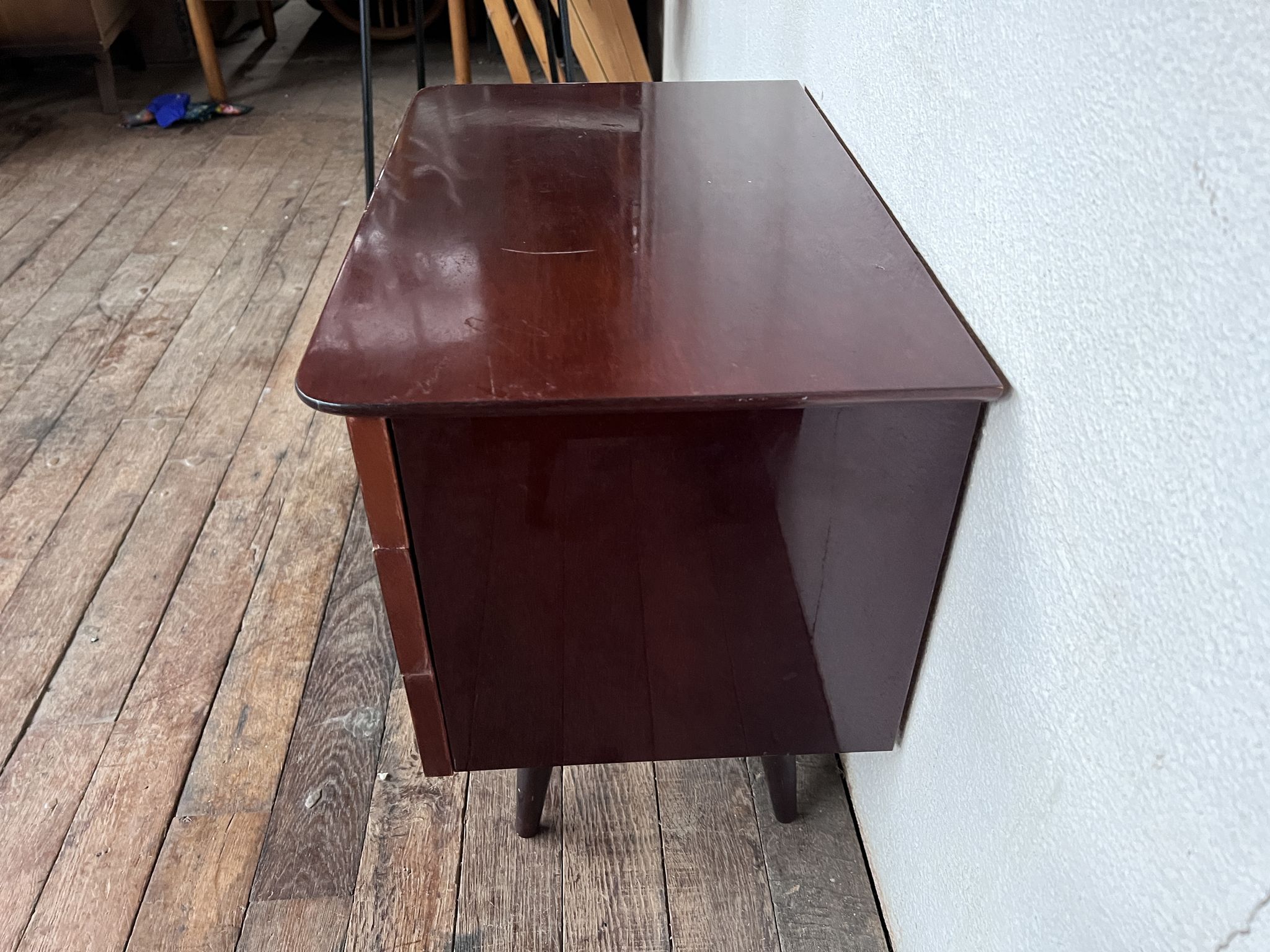 Paire de table de nuit 1950