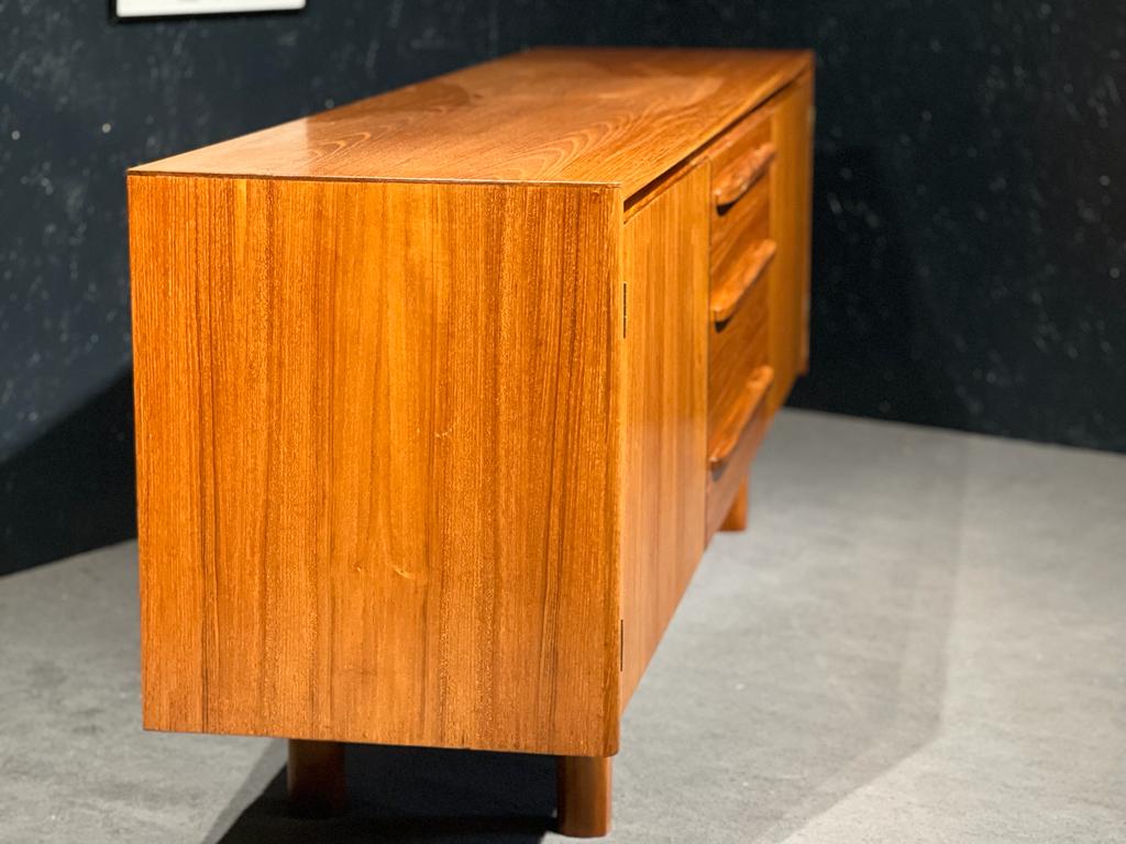 Enfilade en teck danois du milieu du siècle