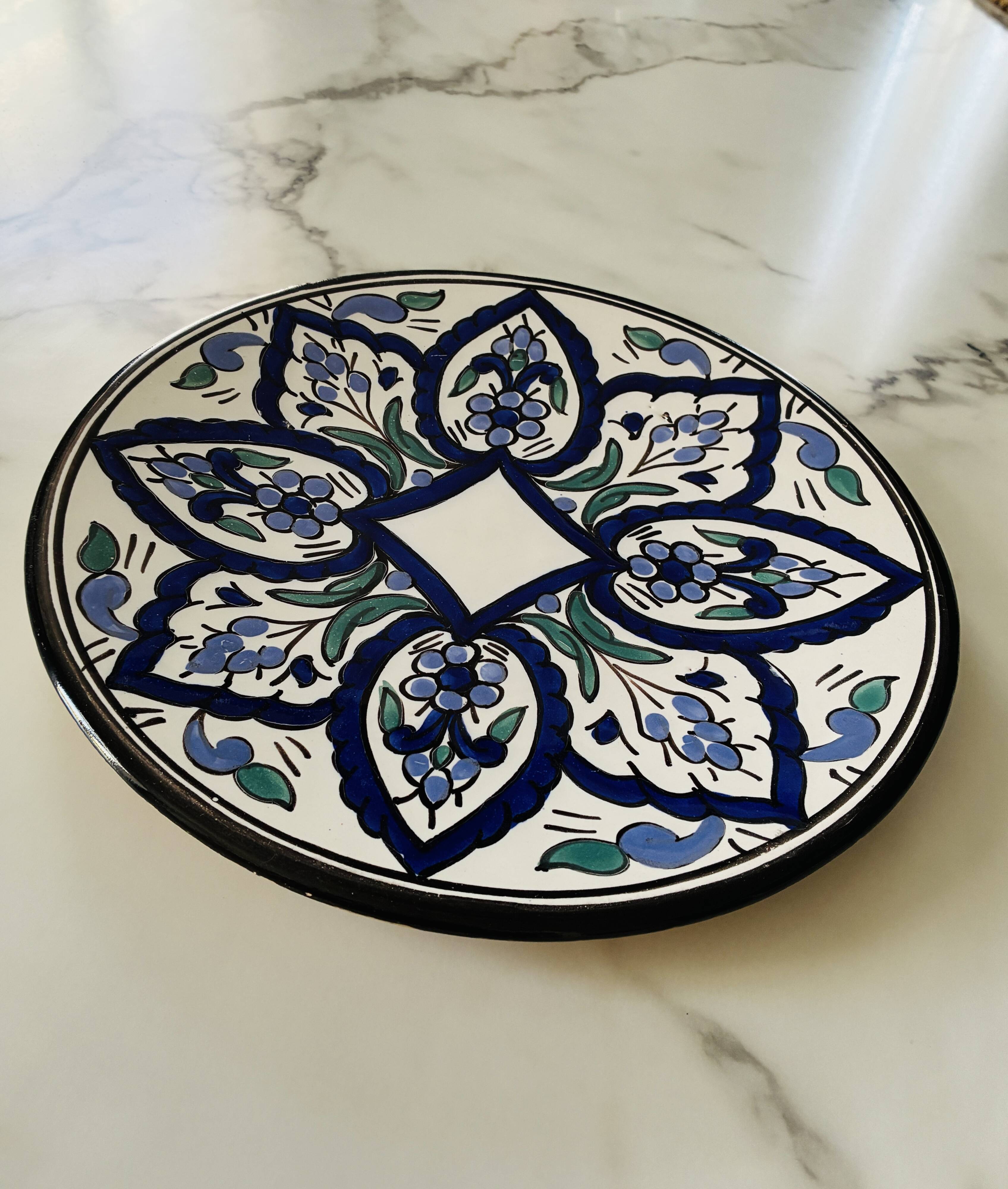 Large round serving dish Tunisia model