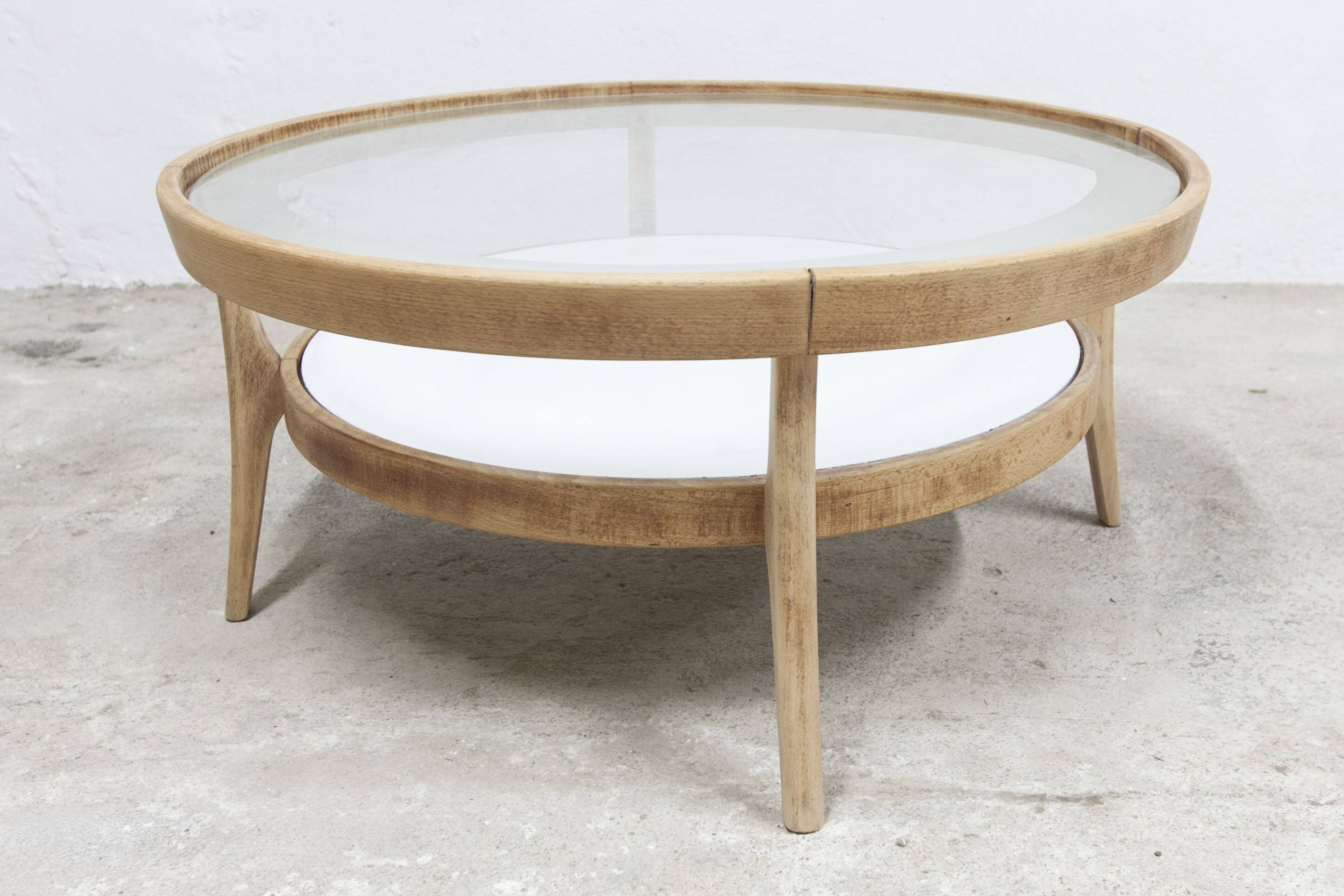 Baumann round coffee table model Dièse 1990