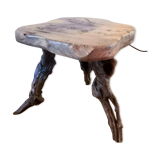 Table basse tripode brutaliste bois massif et pieds de vie design années 60