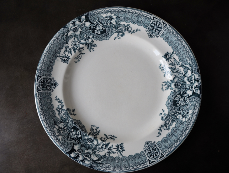 Set of 6 Longwy dessert plates, Watteau model