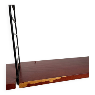 Double string shelf