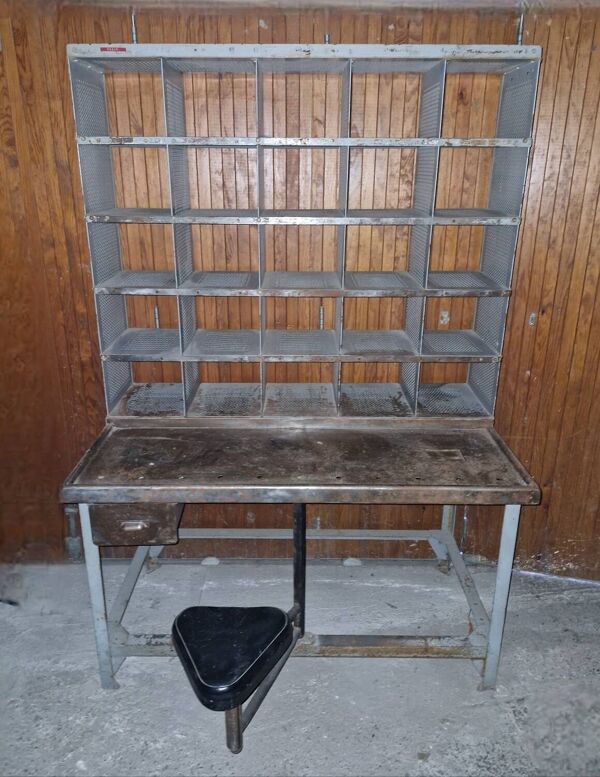 Bureau, Tri Postal Meuble de Métier industriel 70's