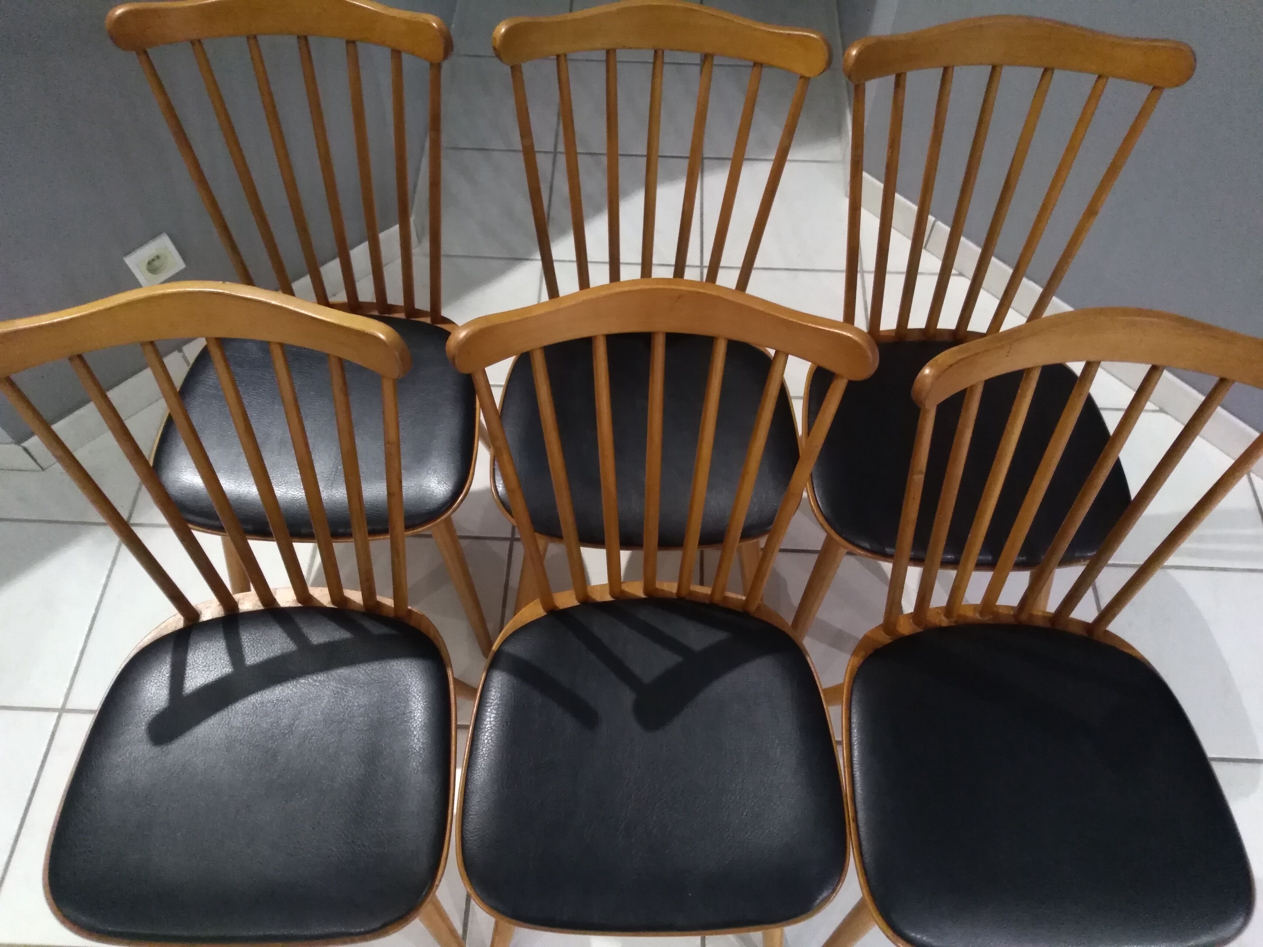 Suite de 6 chaises bistrot Baumann vintage "Menuet"