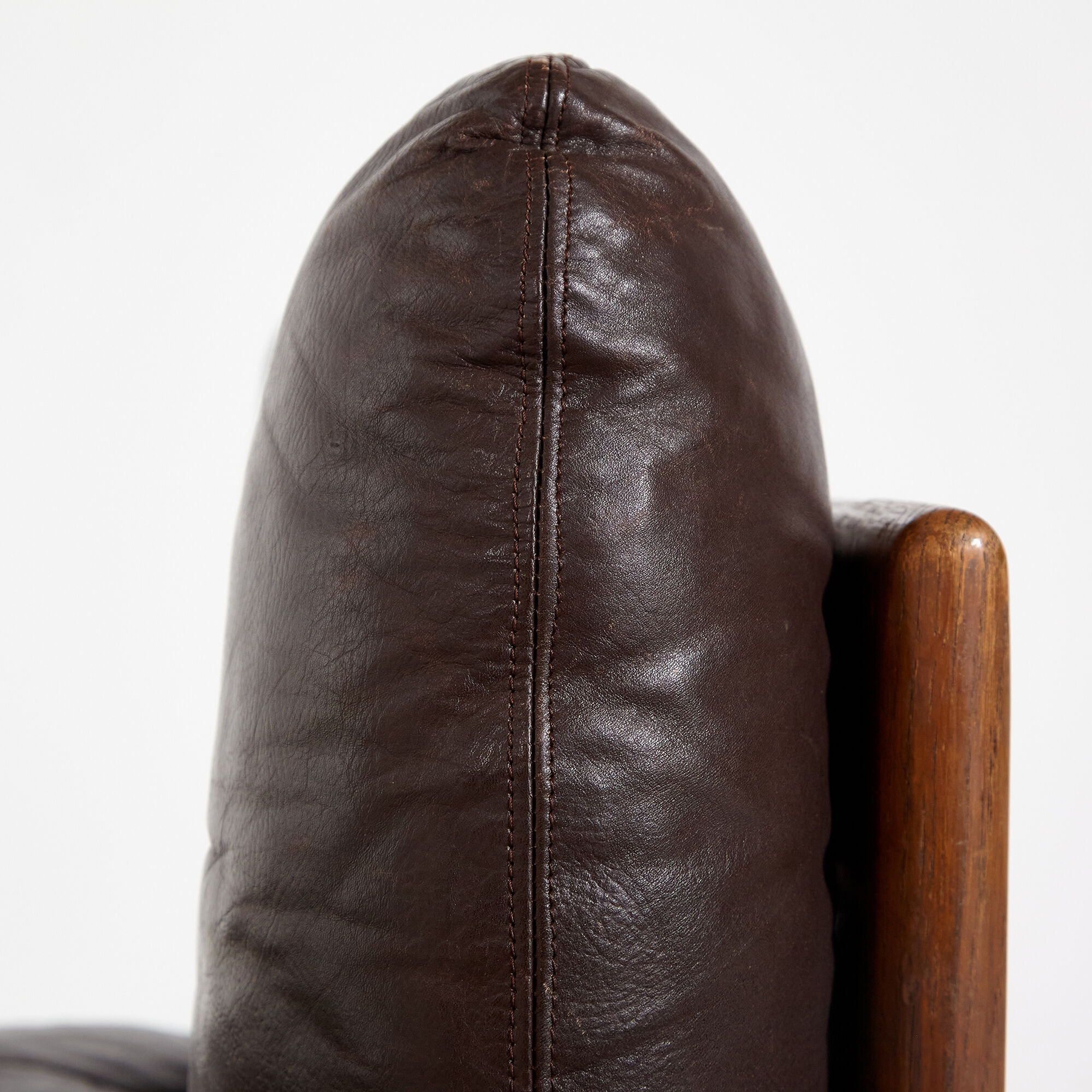 Leather lounge chair