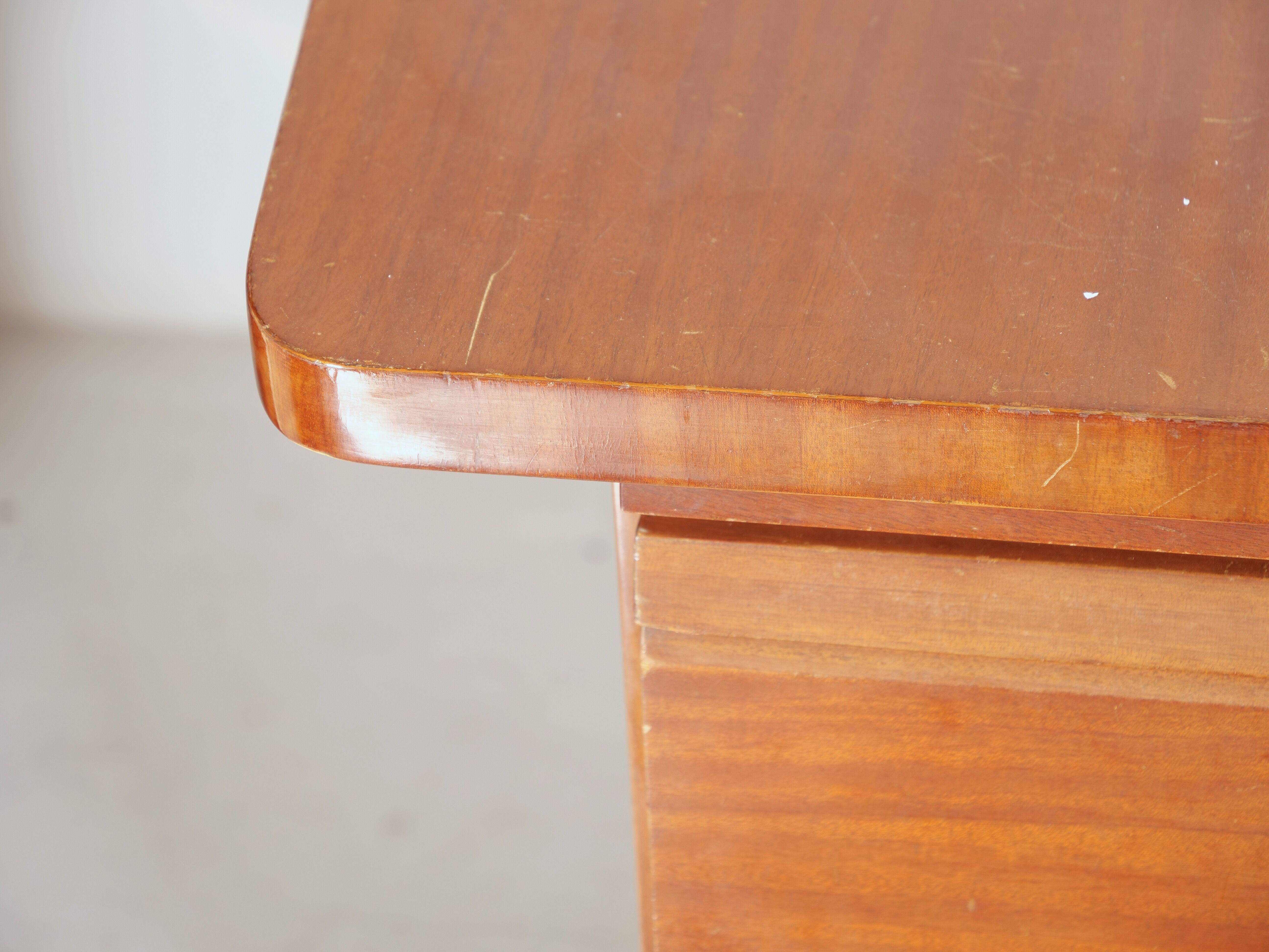 Executive desk model Boomerang standard from De Coene