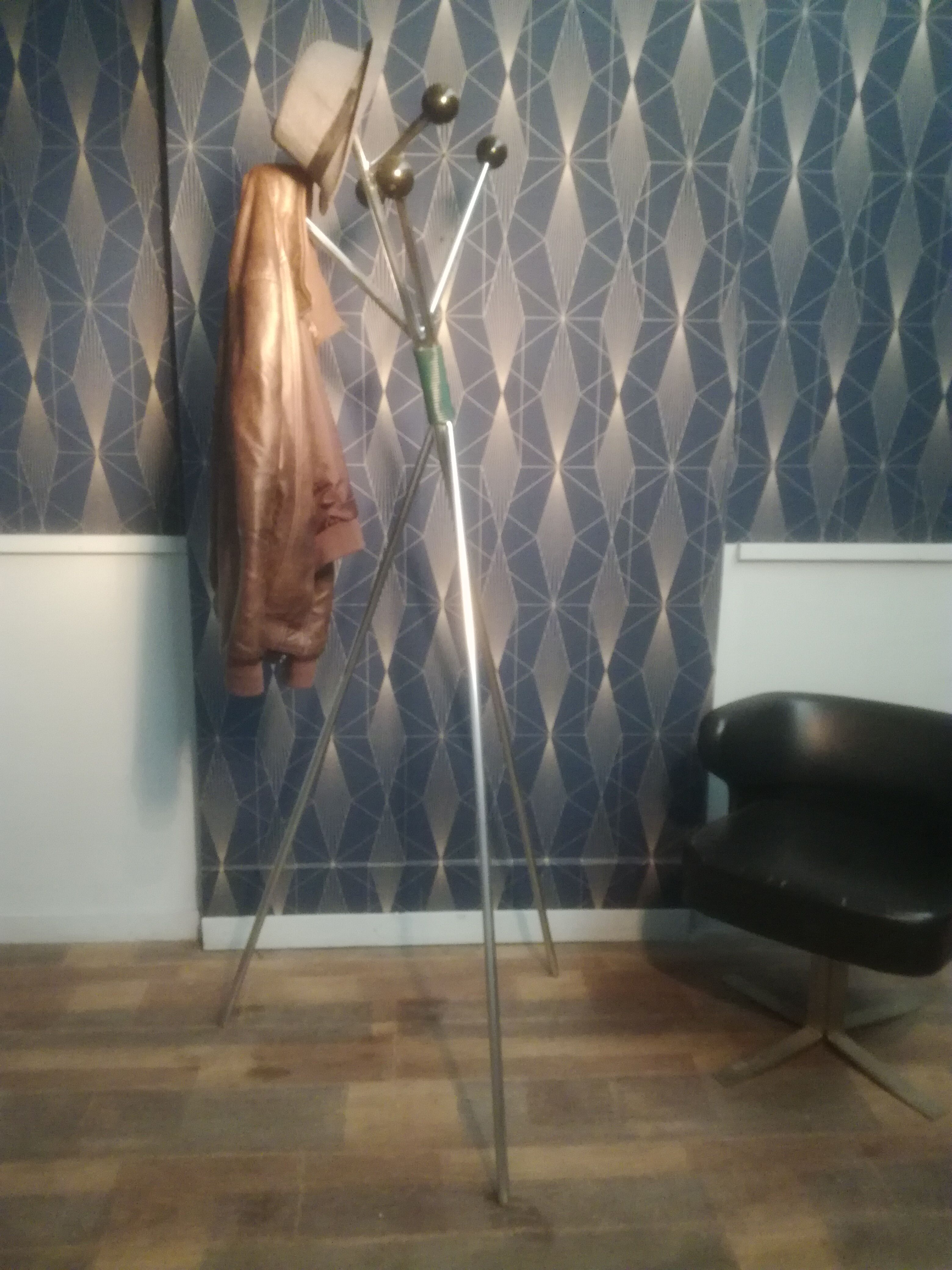 Coat rack "balls" design 60s