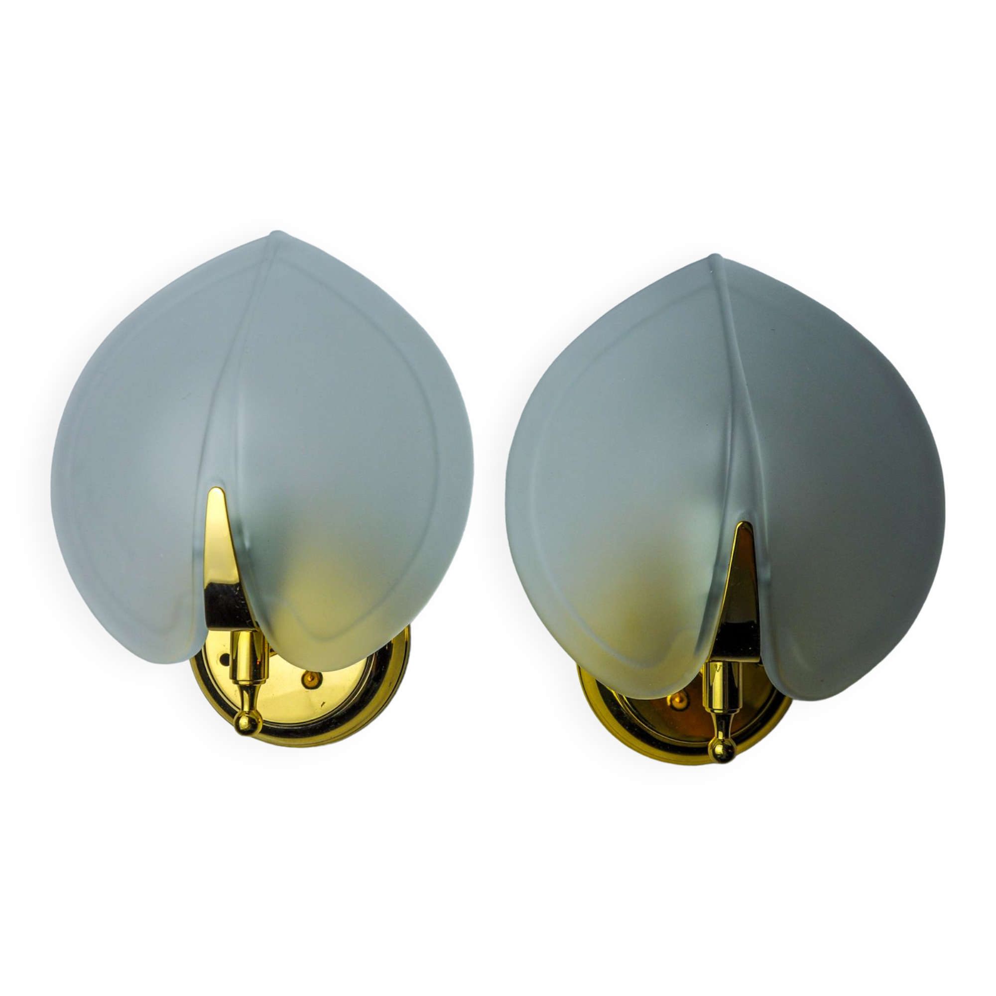 Pair of wall lamps "sheet" in opaque glass, murano, Italy 1980