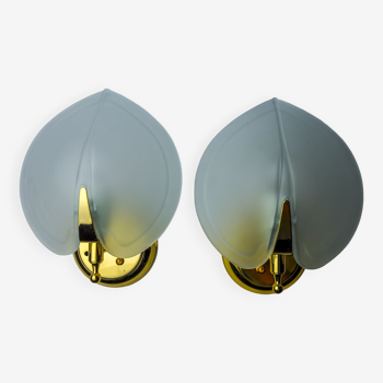 Pair of wall lamps "sheet" in opaque glass, murano, Italy 1980