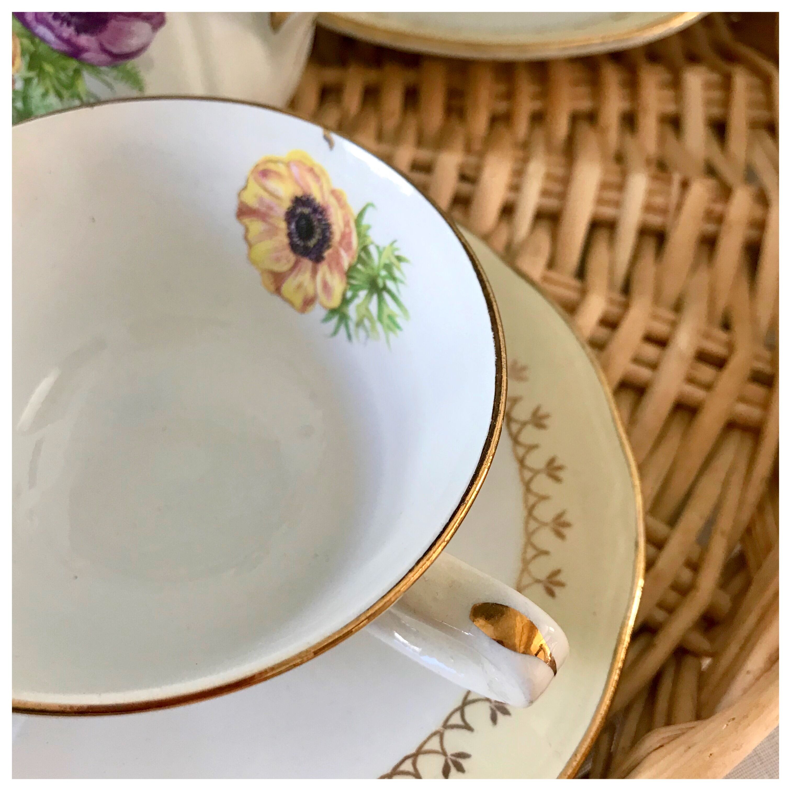 Full tea or coffee service