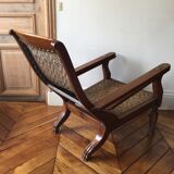 Colonial armchair planter