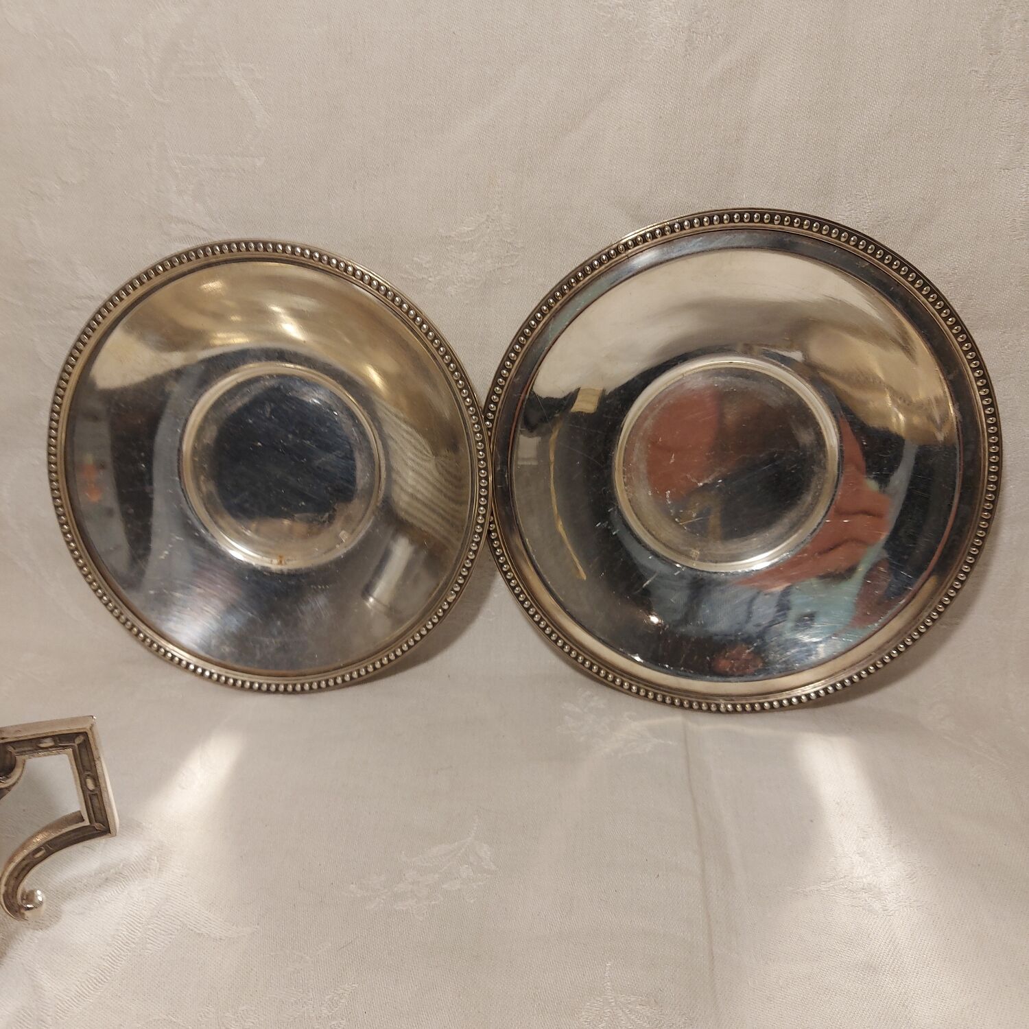 Duo of chocolate cups in silver metal