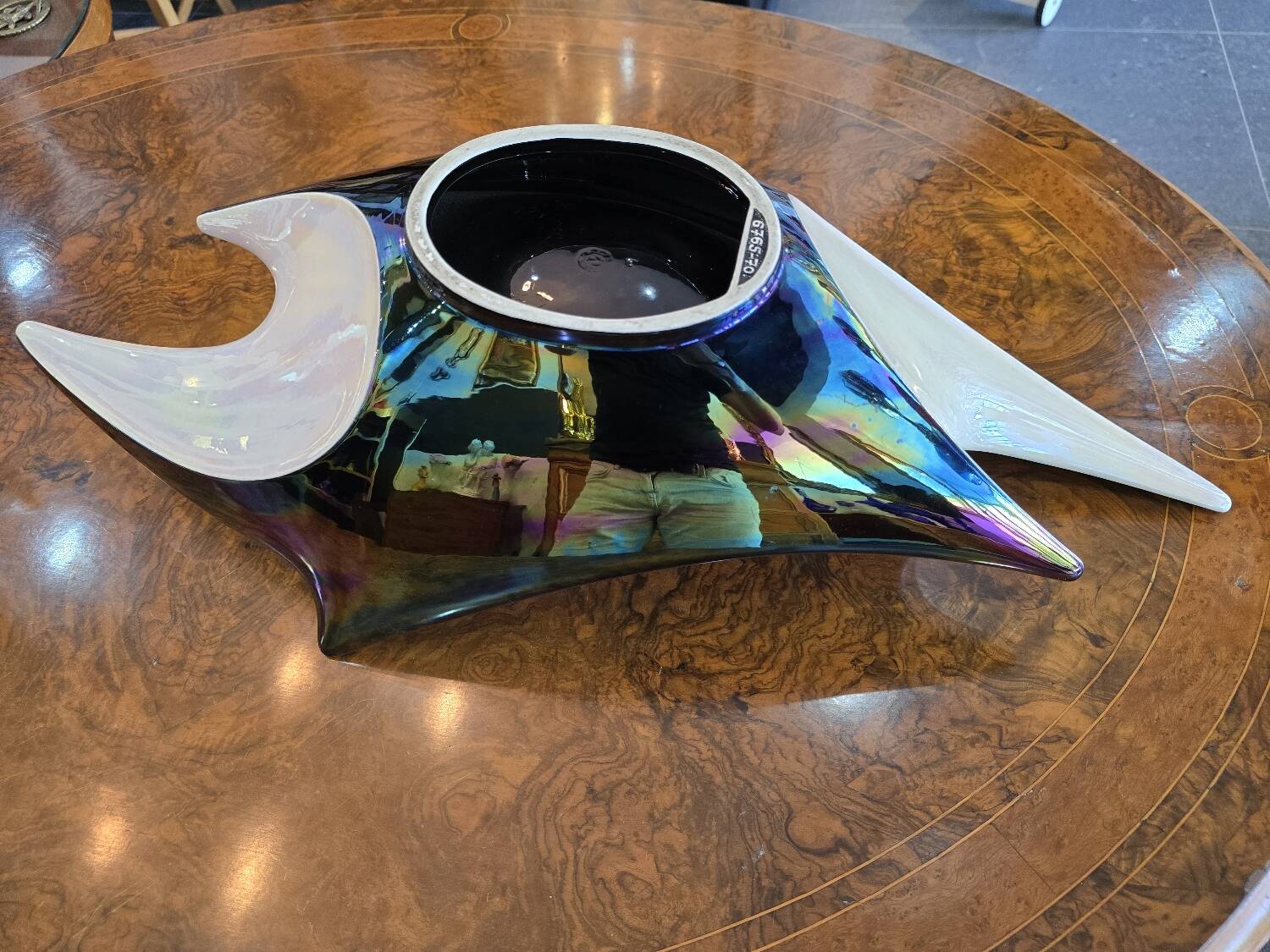 Verceram Asymmetrical Space Age Cut